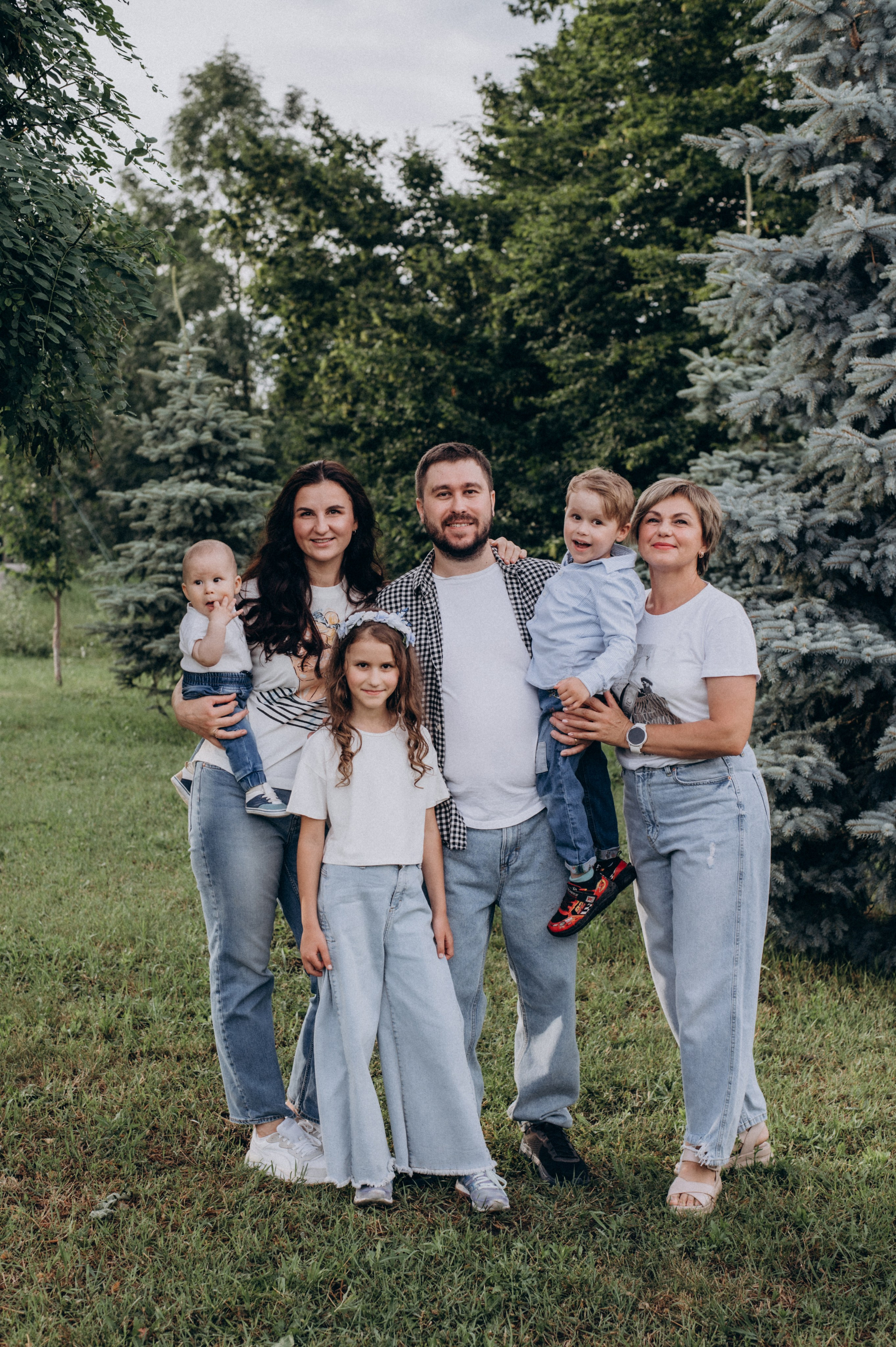 Сімейна фотосесія Тернопіль, сімейний фотограф Тернопіль, зйомка великої сімї. Сімейний, дитячий та індивідуальний фотограф в м. Тернопіль, м. Львів