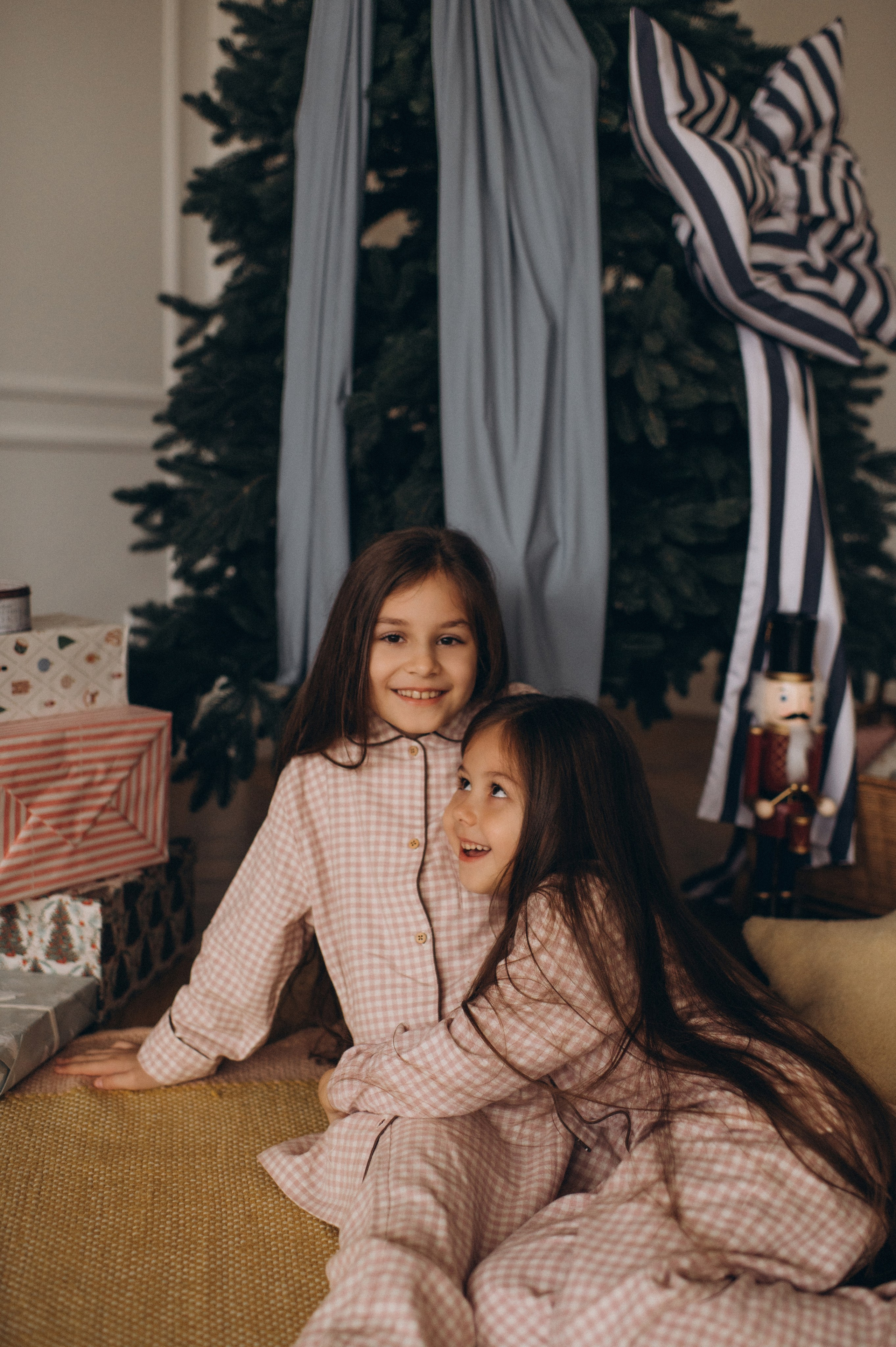 Фотосесія сестричок Тернопіль, зйомка сестрички, сімейний фотограф Тернопіль, портретний фотограф Тернопіль, фотосесія дітей. Сімейний, дитячий та індивідуальний фотограф в м. Тернопіль, м. Львів