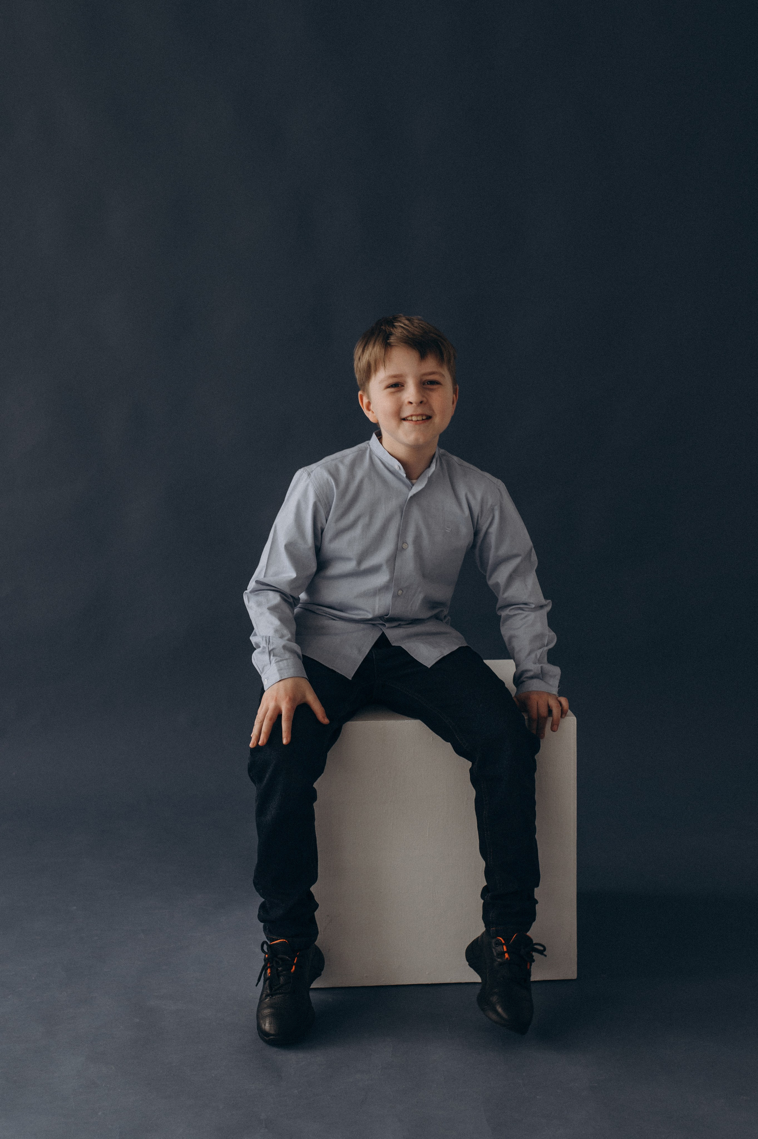 Шкільна фотосесія на віньєтки Тернопіль, шкільні альбоми, фотосесія випускників Тернопіль, випускний альбом, фотограф випускний Тернопіль. Сімейний, дитячий та індивідуальний фотограф в м. Тернопіль, м. Львів