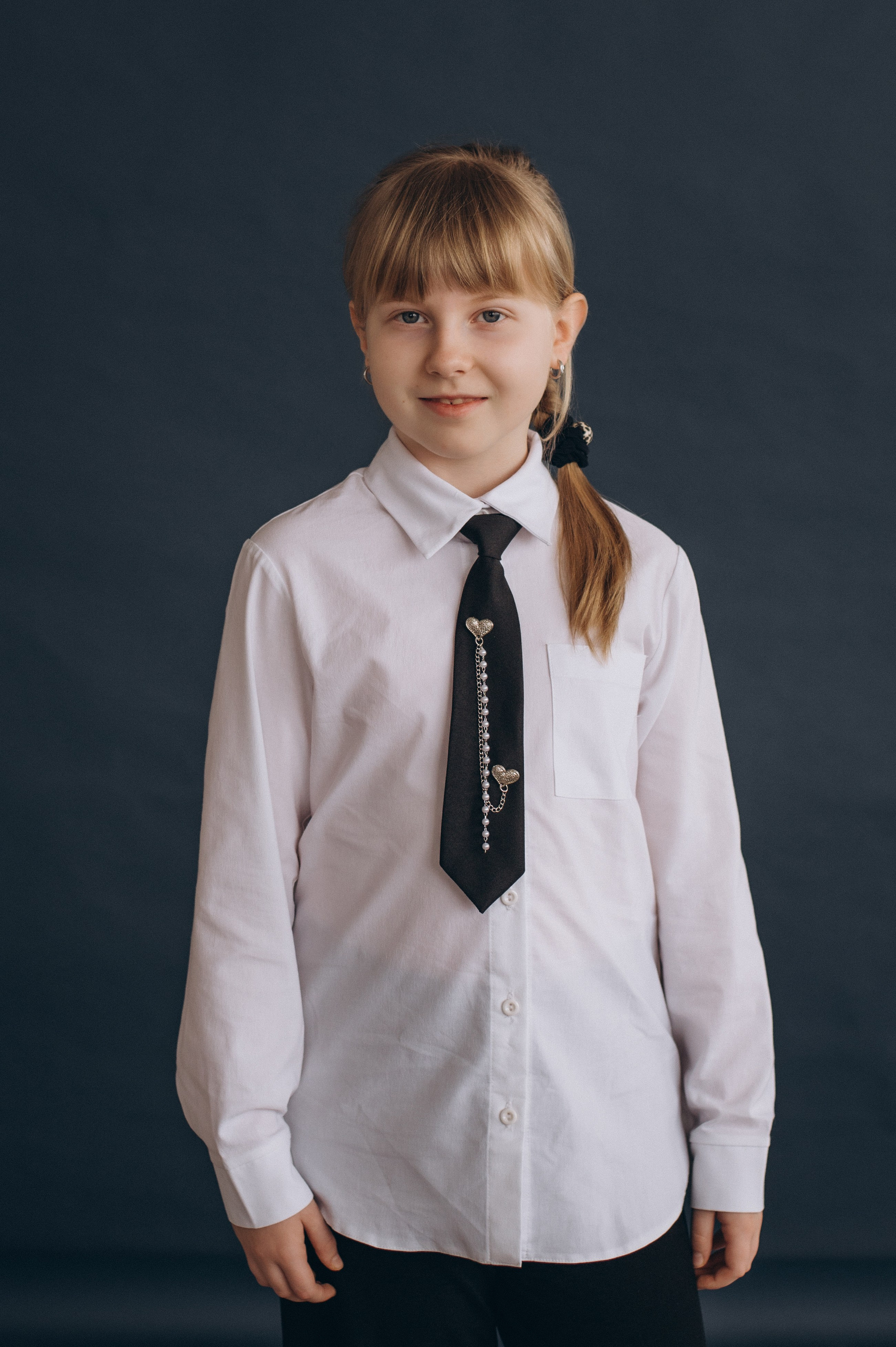 Фотосесія школярів у студії на шкільні фотоальбоми віньєтки Тернопіль, фотосесія випускників Тернопіль, шкільні фотокниги Тернопіль. Сімейний, дитячий та індивідуальний фотограф в м. Тернопіль, м. Львів