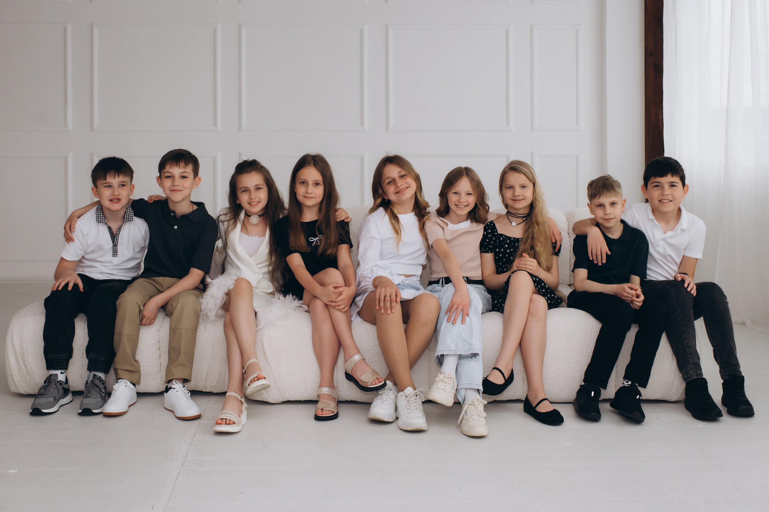 Шкільна фотосесія на віньєтки Тернопіль, фотосесія випускників Тернопіль, зйомка на віньєтки, шкільні фотоальбоми Тернопіль. Сімейний, дитячий та індивідуальний фотограф в м. Тернопіль, м. Львів