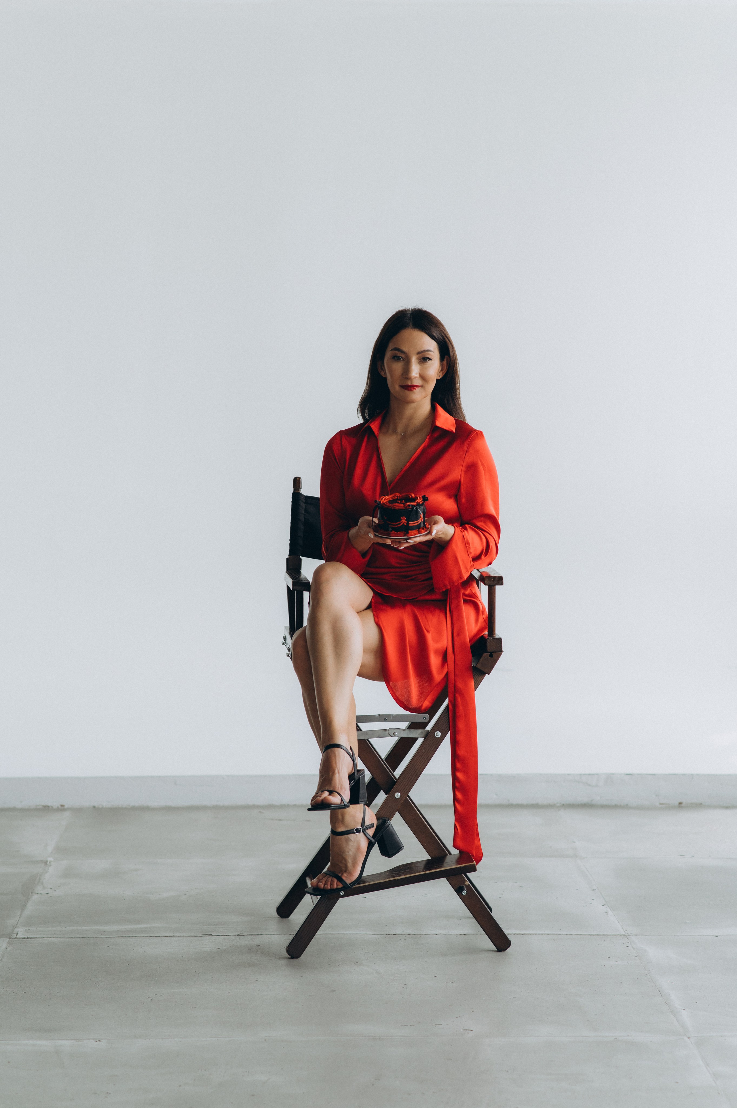 Індивідуальна фотосесія до дня народження у студії Тернопіль, інидвідуальна зйомка, портретний фотограф. Сімейний, дитячий та індивідуальний фотограф в м. Тернопіль, м. Львів