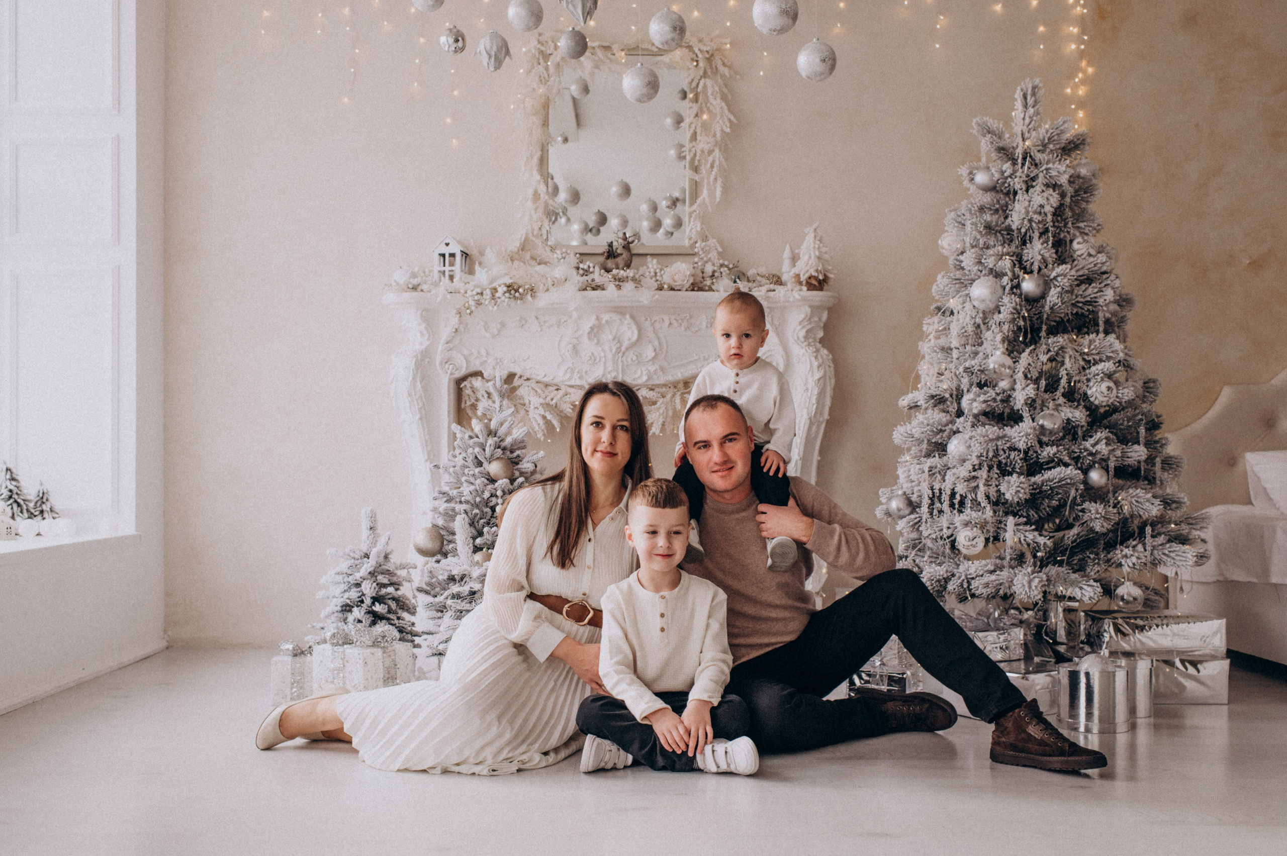 Новорічна фотосесія у студії, фотосесія Львів, сімейна фотосесія Тернопіль. Сімейний, дитячий та індивідуальний фотограф в м. Тернопіль, м. Львів