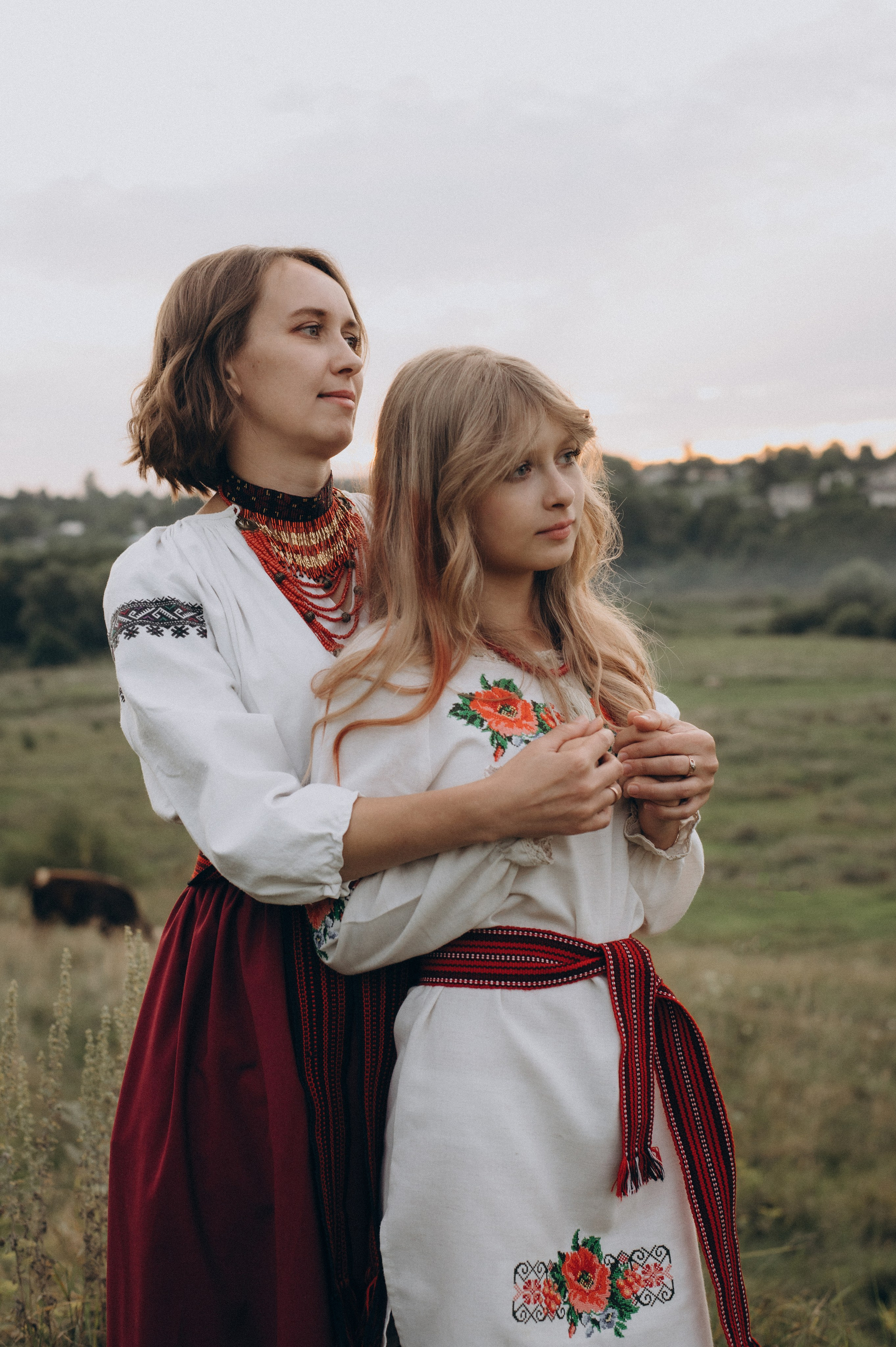 Сімейна фотосесія мами і доньки, сімейний фотограф Тернопіль, портретний фотограф, сімейна фотосесія Тернопіль, фотосесія в жоржинах. Сімейний, дитячий та індивідуальний фотограф в м. Тернопіль, м. Львів