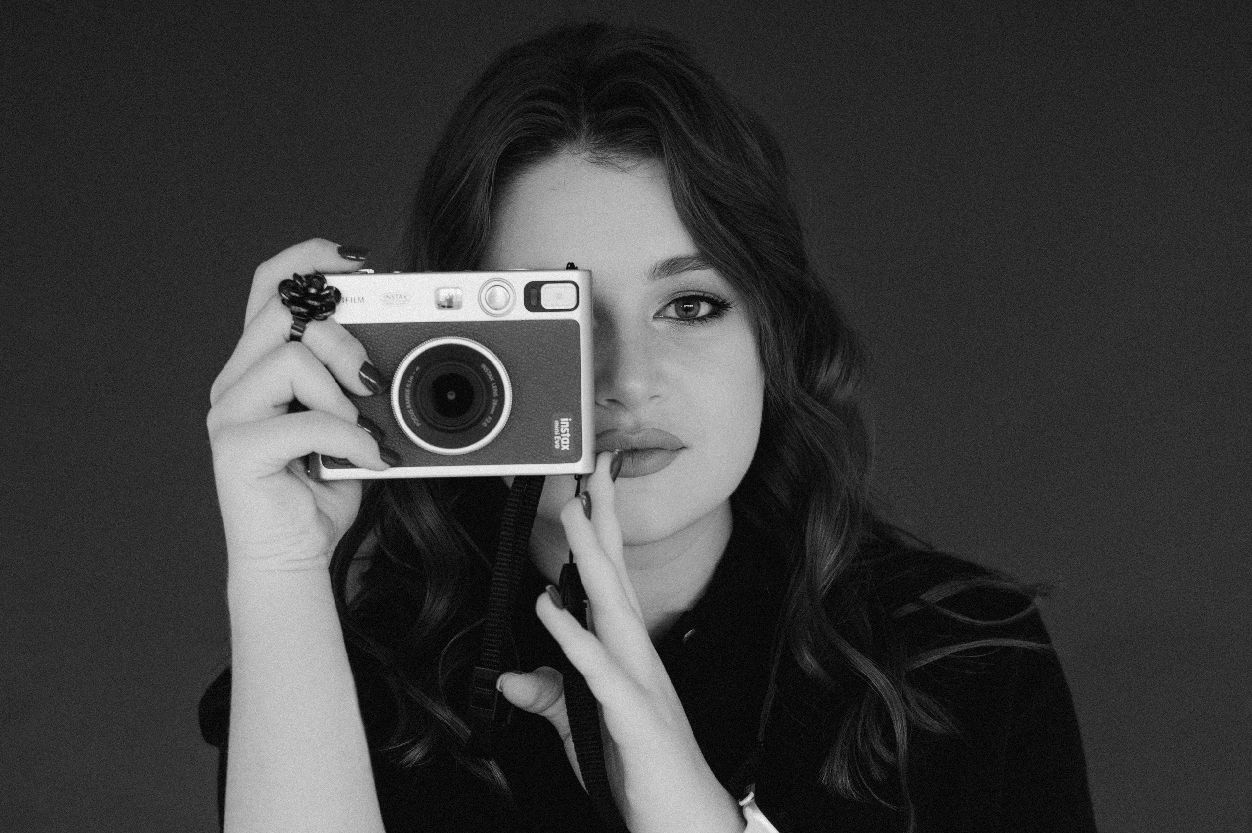 Сімейна фотосесія мами і донечок, сімейний фотограф Тернопіль, портретний фотограф Тернопіль, портретна фотосесія Львів. Сімейний, дитячий та індивідуальний фотограф в м. Тернопіль, м. Львів