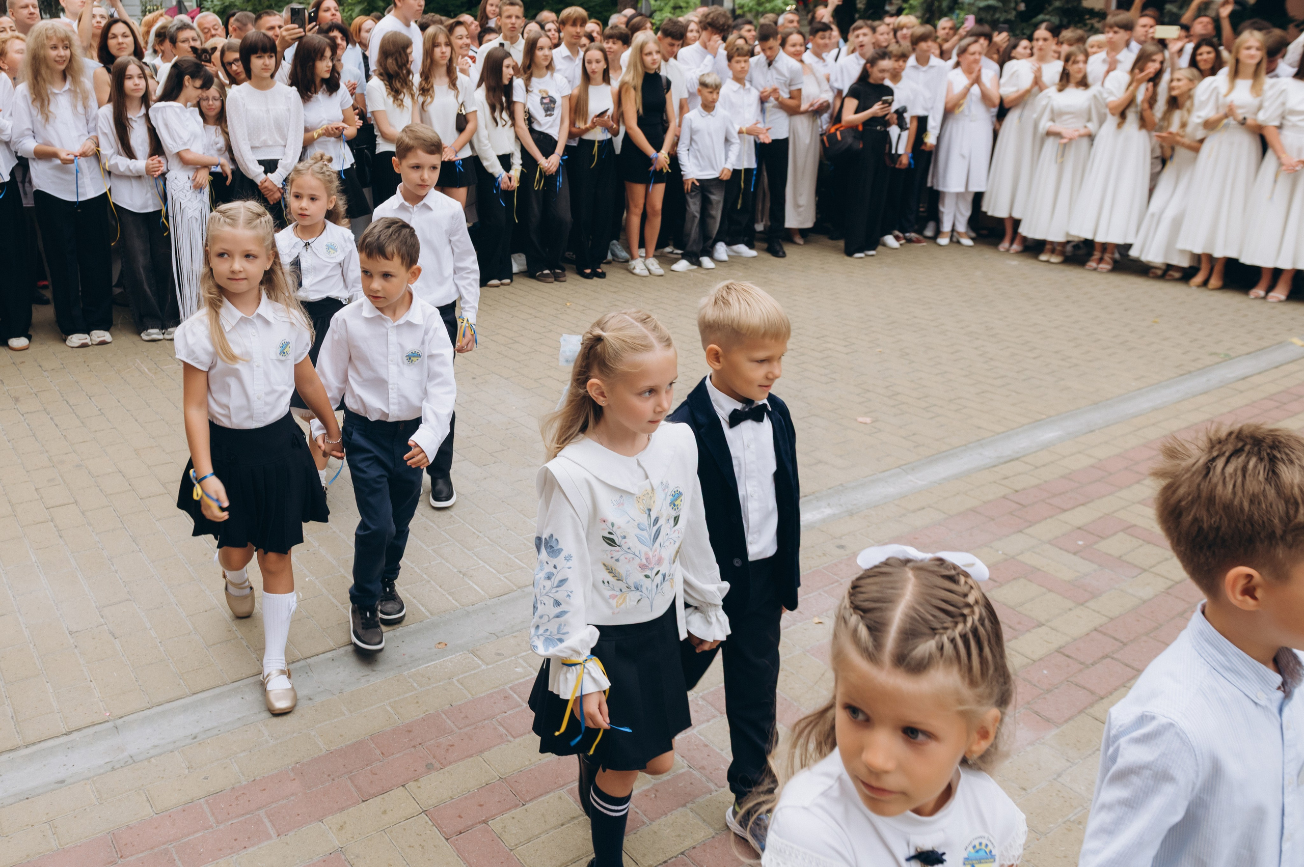 Перший дзвоник у Тернополі, фотосесія першокласників