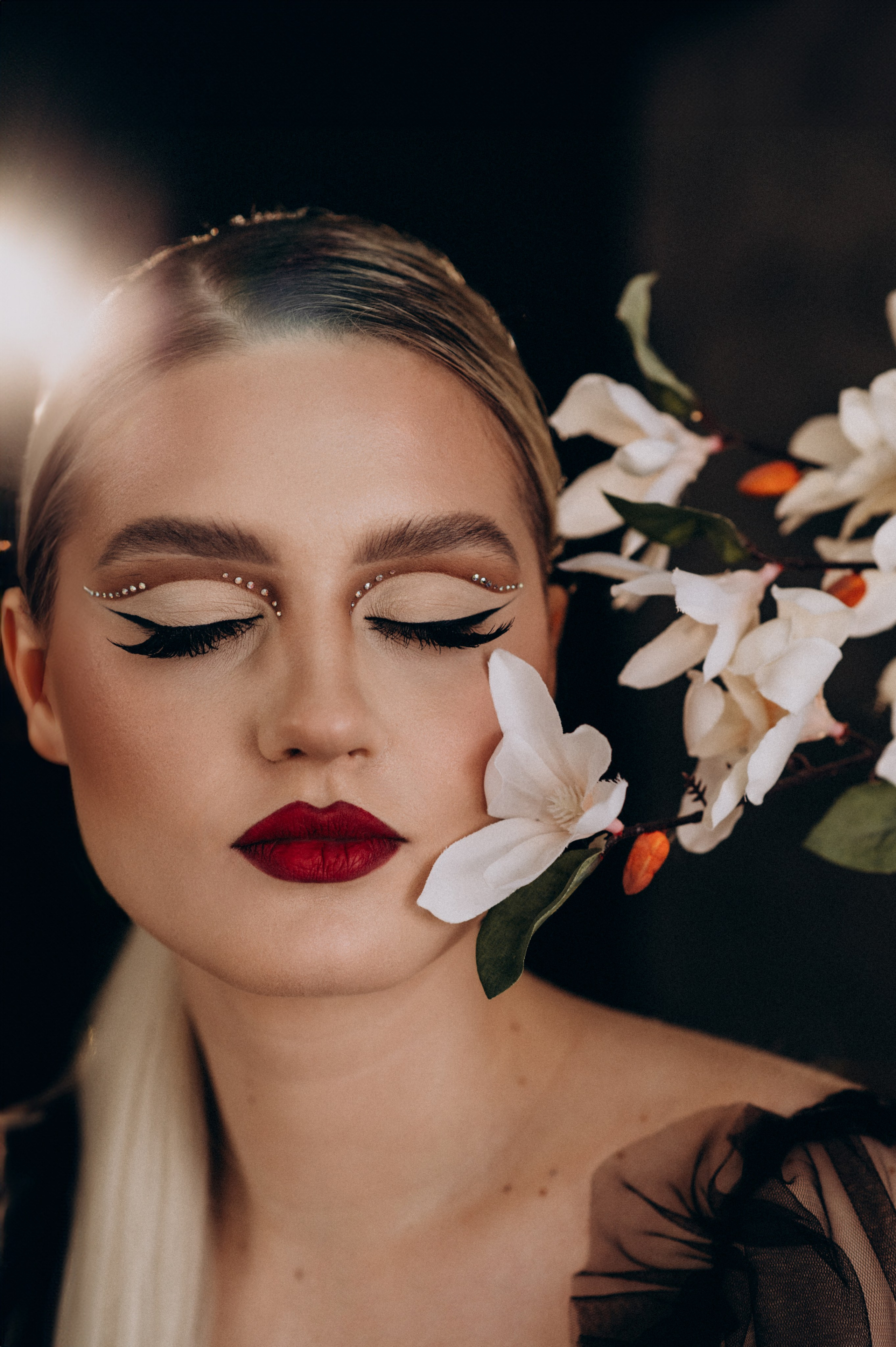 Фотосесія з квітами, фотосесія в студії Тернопіль Львів. Сімейний, дитячий та індивідуальний фотограф в м. Тернопіль, м. Львів