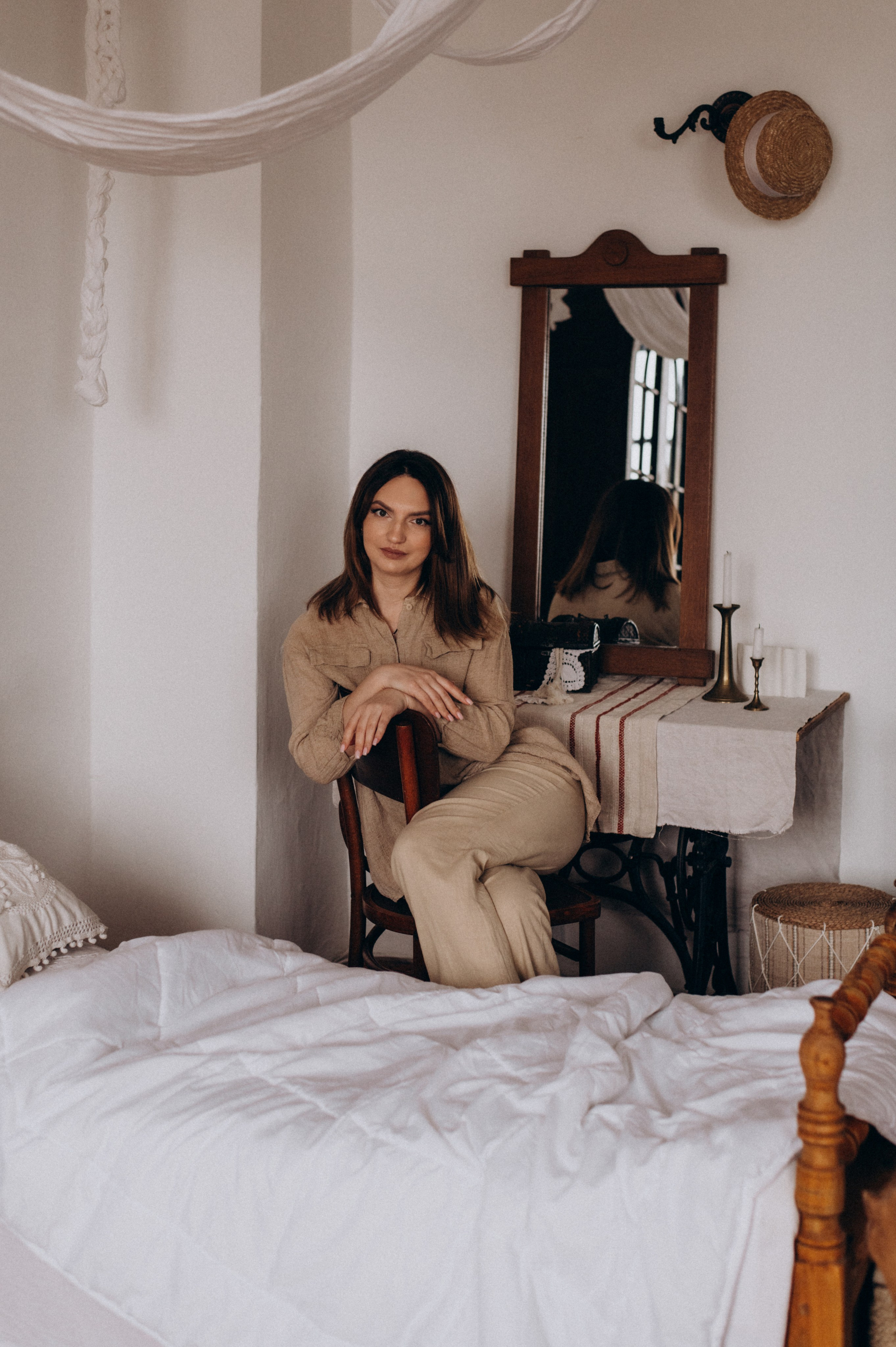 Сімейна фотосесія мами і донечок, зйомка Тернопіль Львів етностиль. Сімейний, дитячий та індивідуальний фотограф в м. Тернопіль, м. Львів