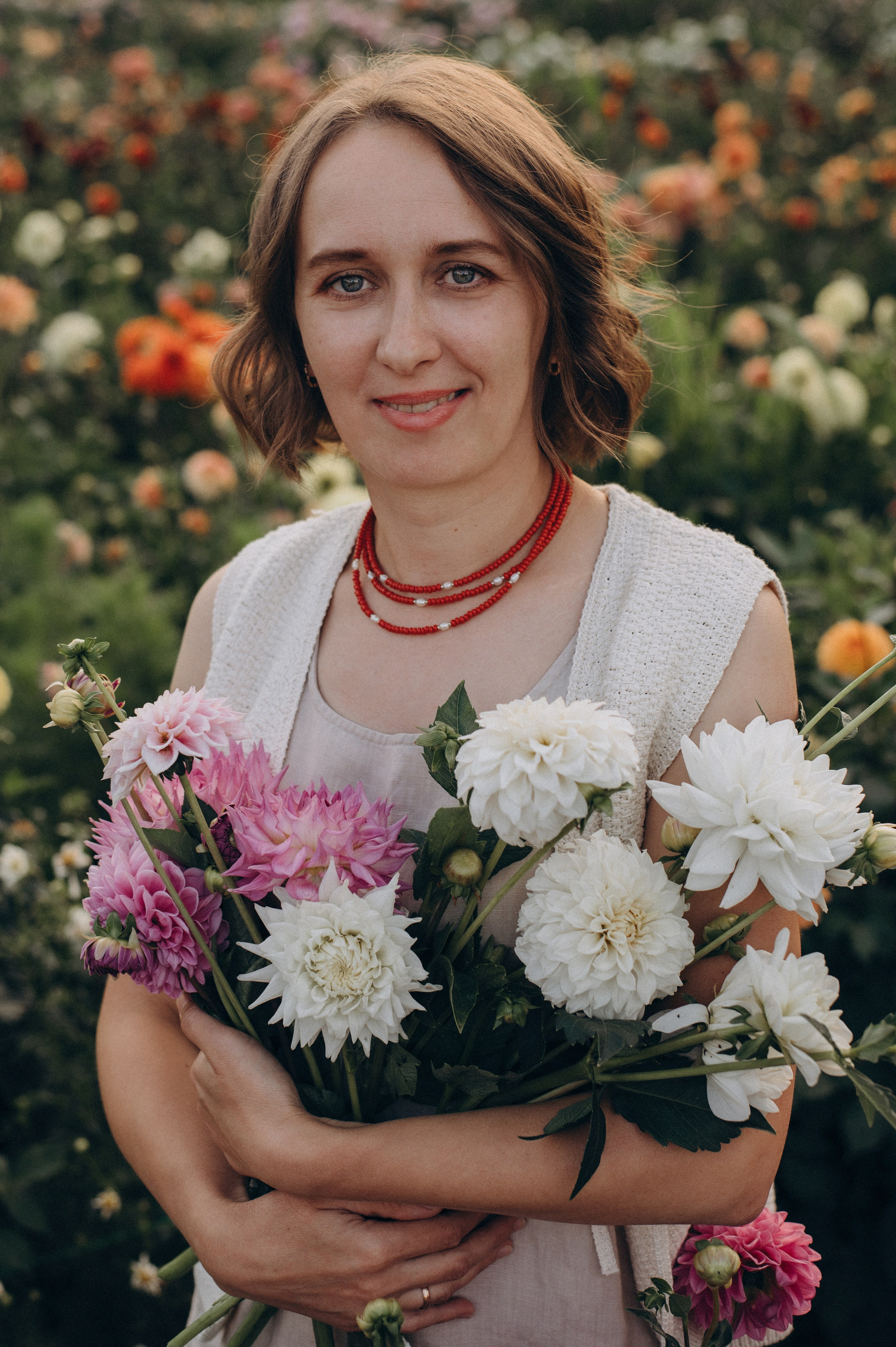 Сімейна фотосесія мами і доньки, сімейний фотограф Тернопіль, портретний фотограф, сімейна фотосесія Тернопіль, фотосесія в жоржинах. Сімейний, дитячий та індивідуальний фотограф в м. Тернопіль, м. Львів