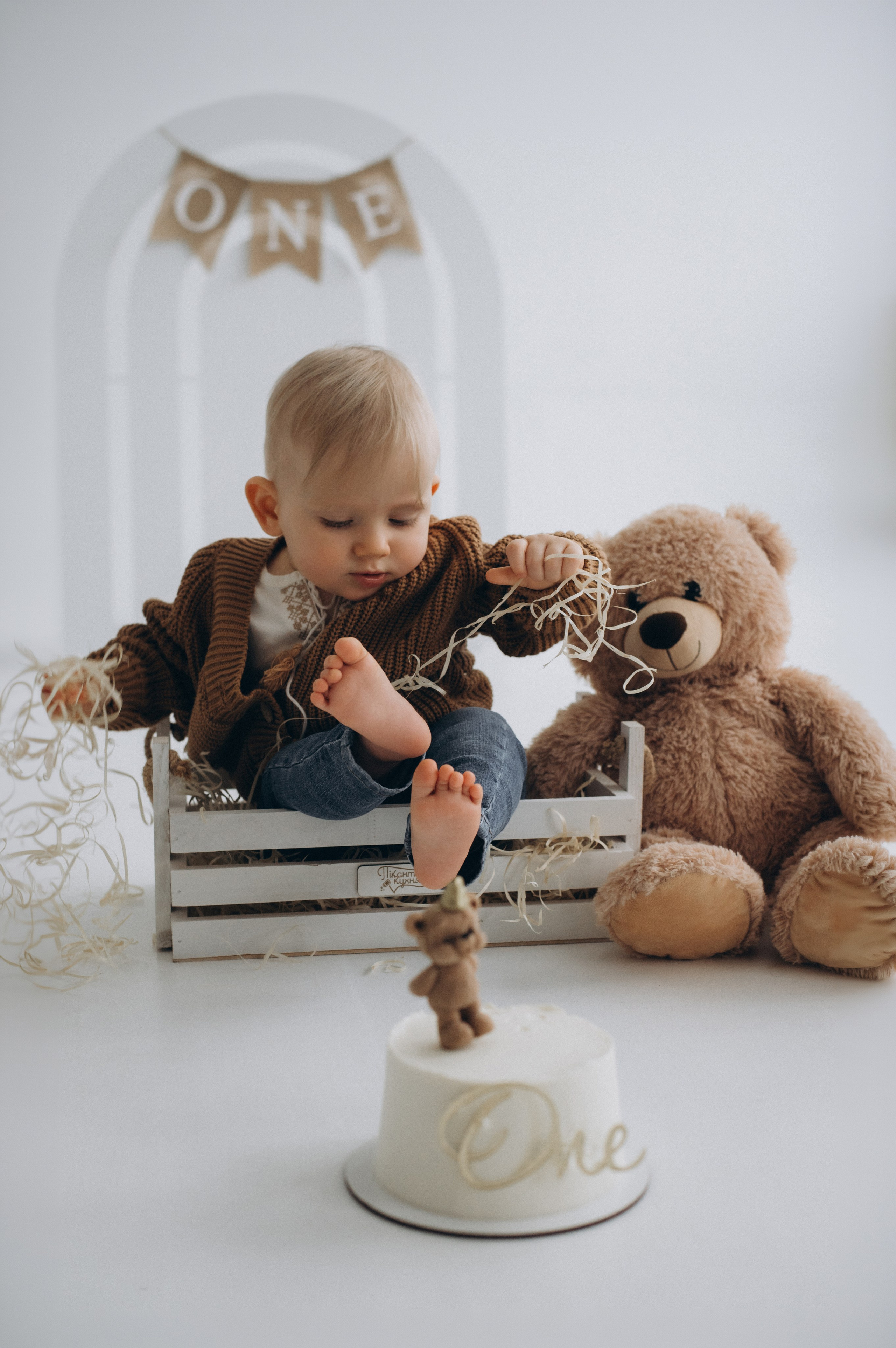 Зйомка дня народження дитини, фотосесія 1 рік Тернопіль, сімейний фотограф Тернопіль, сімейна фотосесія Тернопіль, перший тортик малюка. Сімейний, дитячий та індивідуальний фотограф в м. Тернопіль, м. Львів