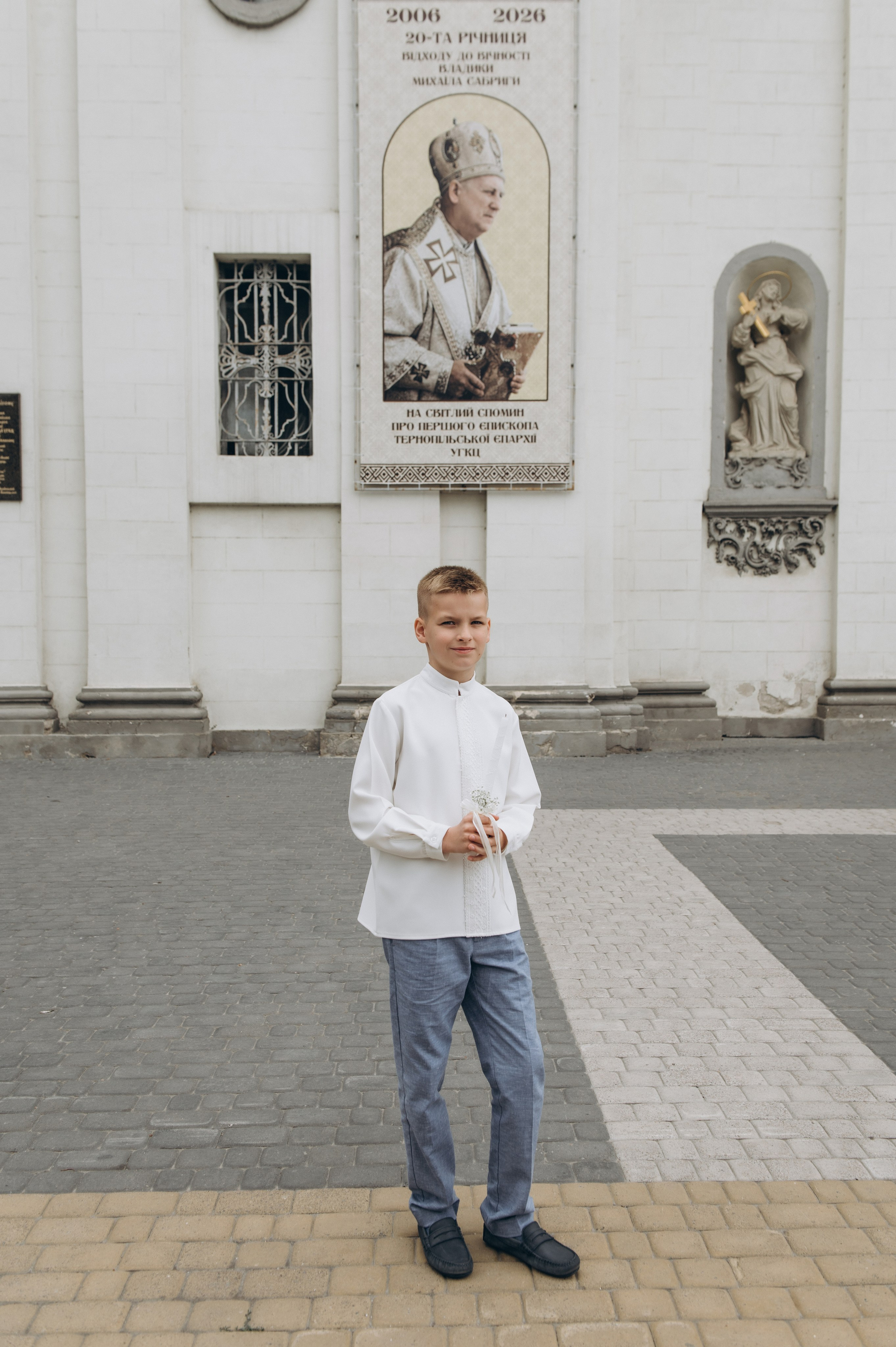 Фотосесія Першого Причастя Тернопіль, фотосесія Причастя Тернопіль, Таїнство Першого Причастя Тернопіль, Катедра Причастя Тернопіль. Сімейний, дитячий та індивідуальний фотограф в м. Тернопіль, м. Львів