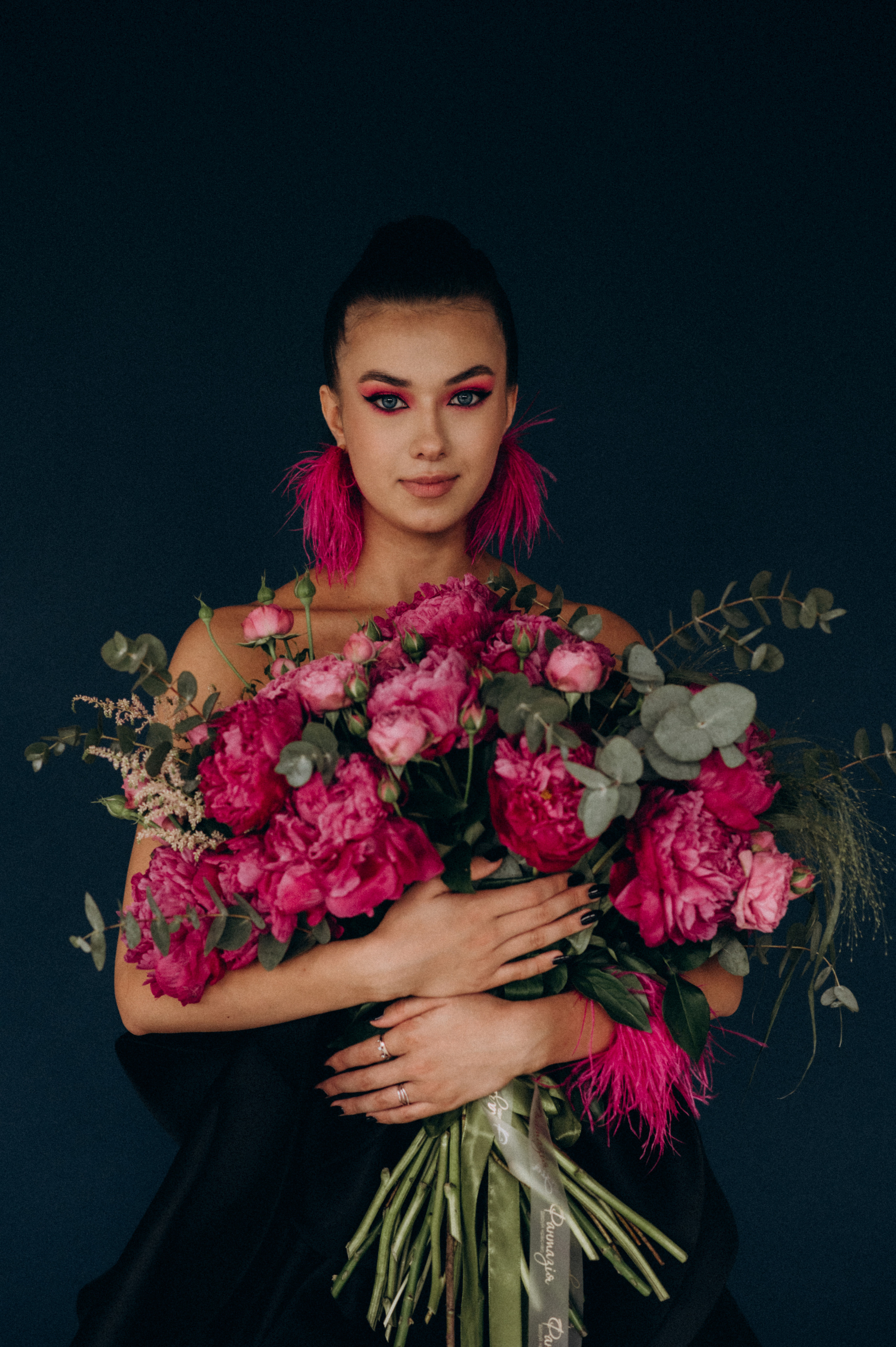 Випускниця, зйомка у студії, фотосесія випускного Тернопіль Львів. Сімейний, дитячий та індивідуальний фотограф в м. Тернопіль, м. Львів