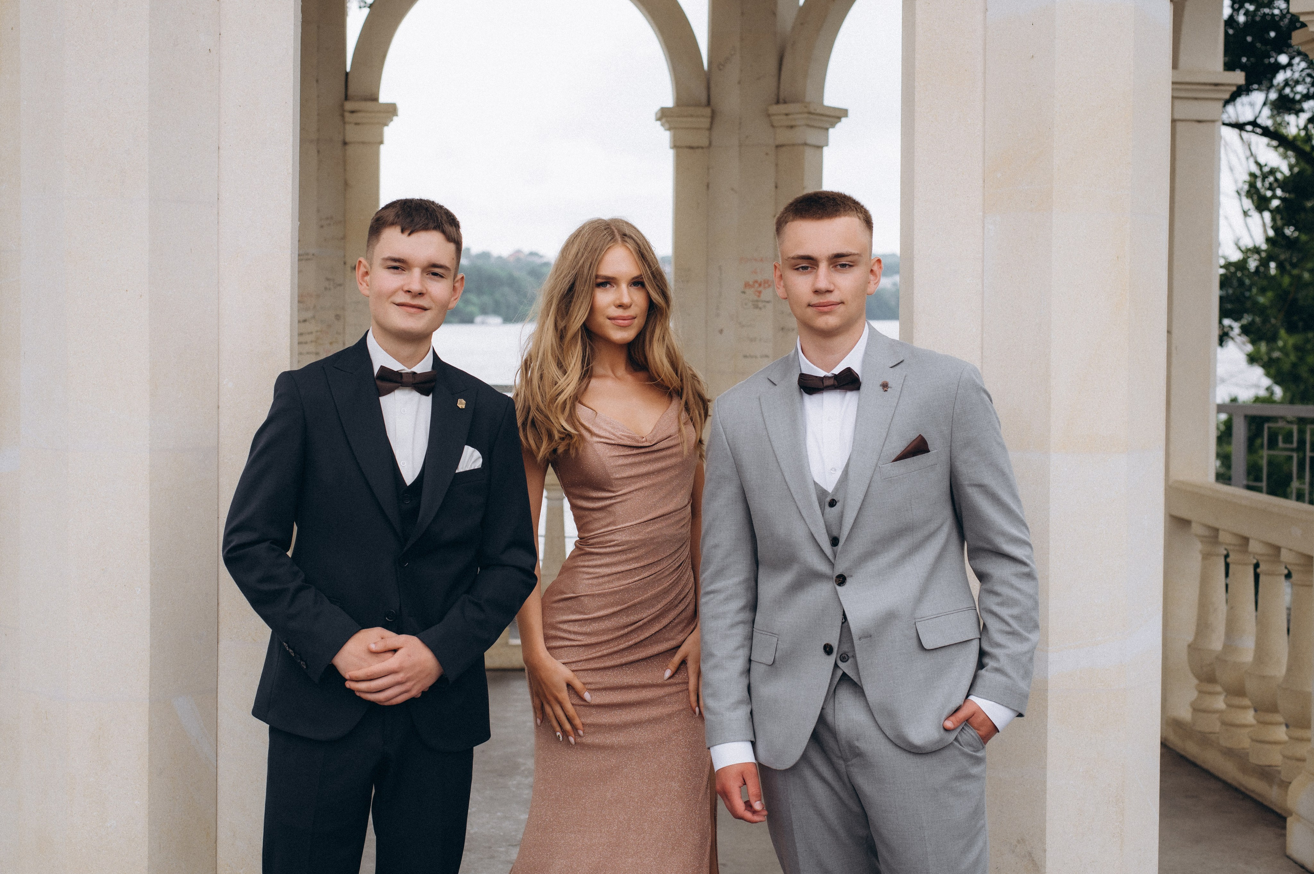 Випускники 2025, фотосесія випускного Тернопіль, фотосесія випускників Тернопіль, зйомка випускного, фотосесія випускного. Сімейний, дитячий та індивідуальний фотограф в м. Тернопіль, м. Львів