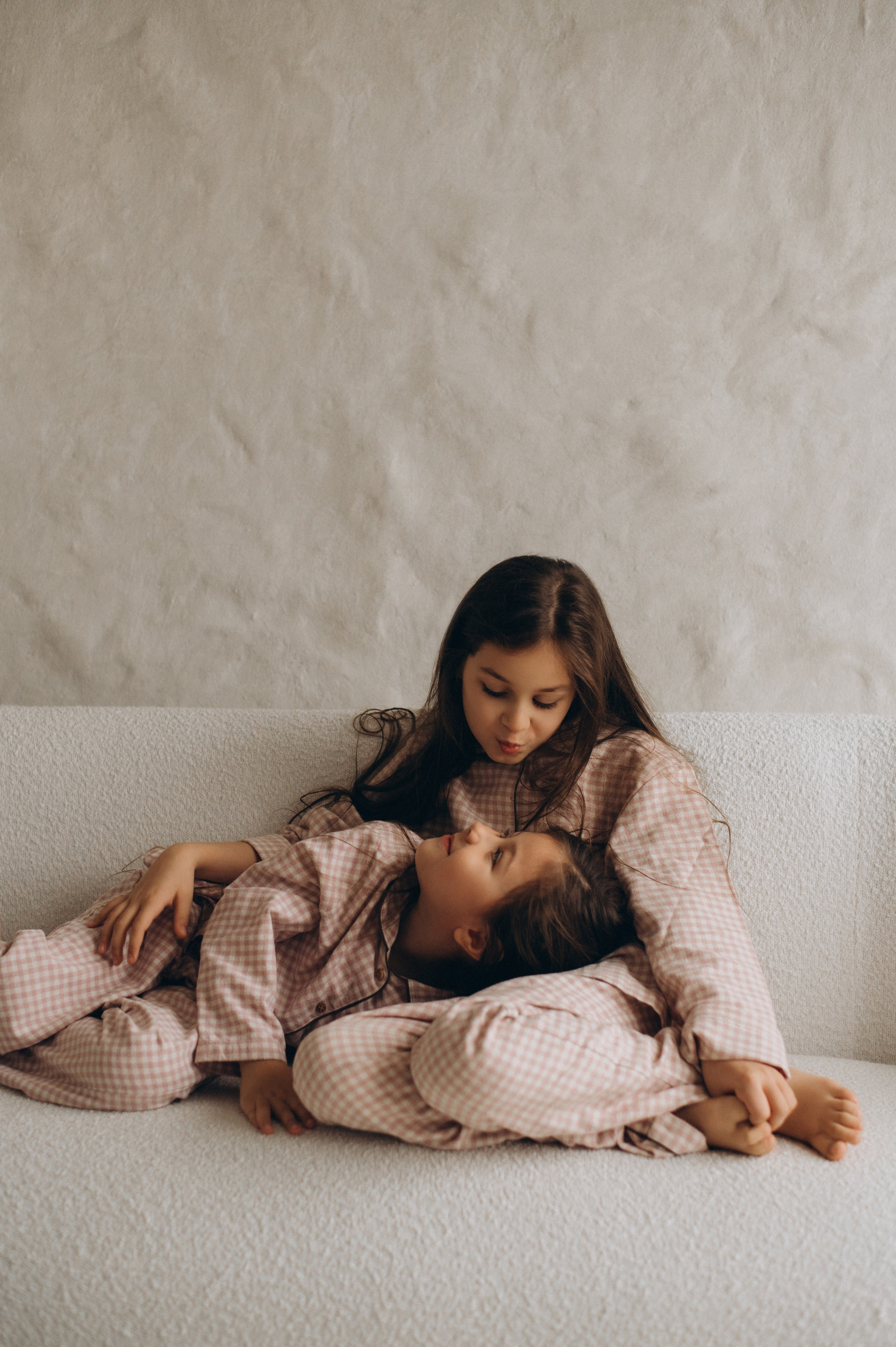 Фотосесія сестричок Тернопіль, зйомка сестрички, сімейний фотограф Тернопіль, портретний фотограф Тернопіль, фотосесія дітей. Сімейний, дитячий та індивідуальний фотограф в м. Тернопіль, м. Львів