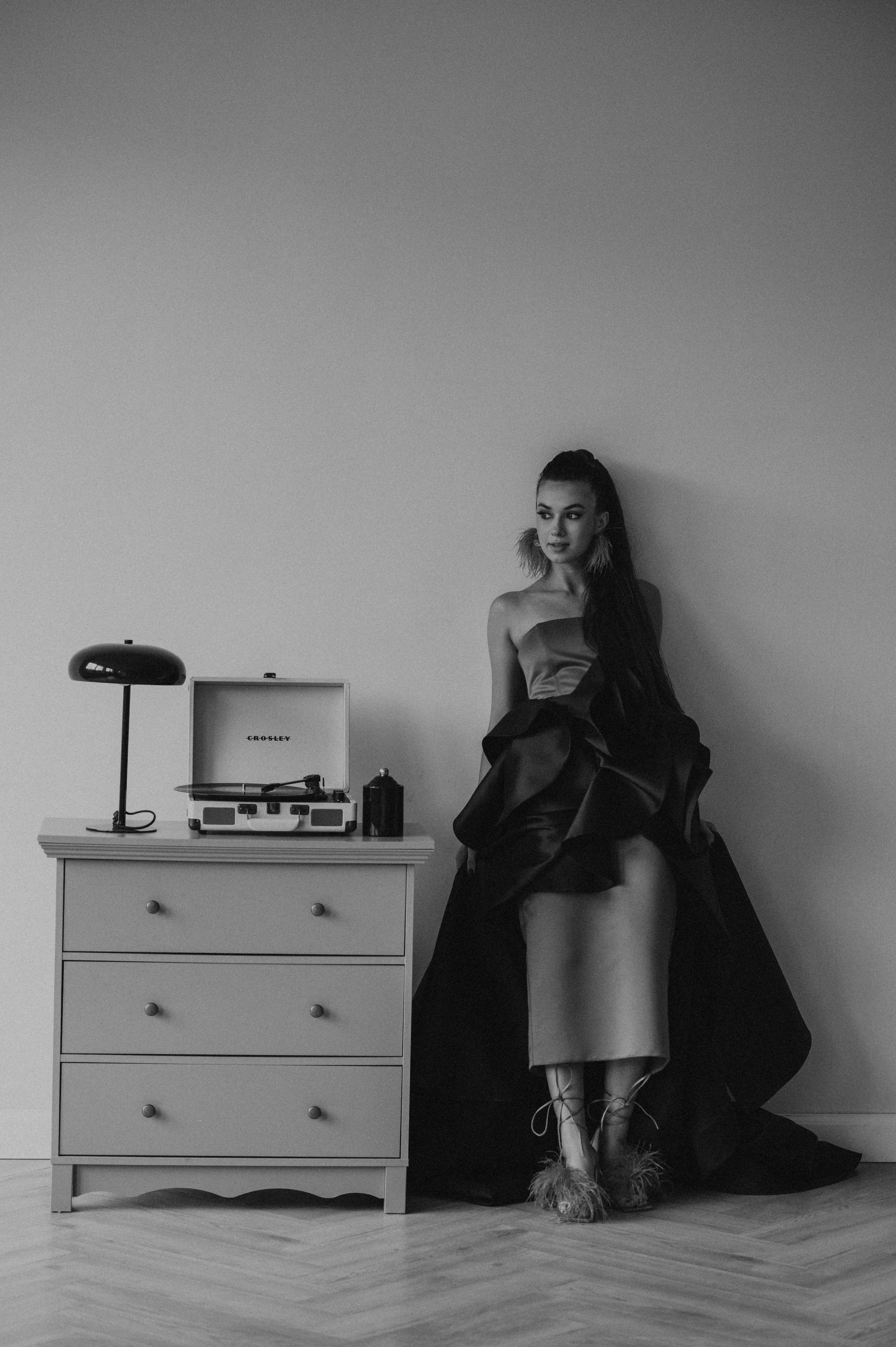 Випускниця, зйомка у студії, фотосесія випускного Тернопіль Львів. Сімейний, дитячий та індивідуальний фотограф в м. Тернопіль, м. Львів