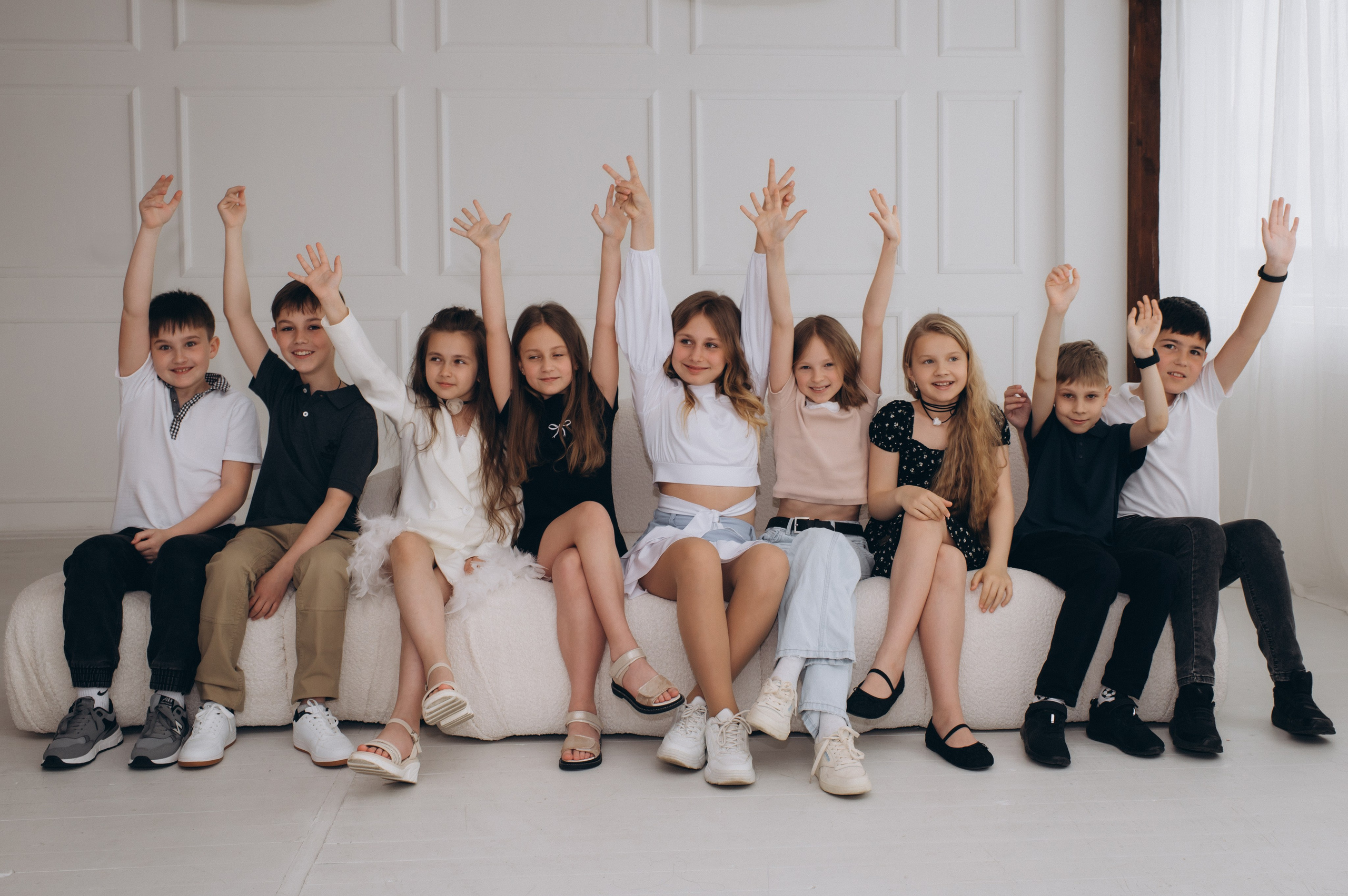 Шкільна фотосесія на віньєтки Тернопіль, фотосесія випускників Тернопіль, зйомка на віньєтки, шкільні фотоальбоми Тернопіль. Сімейний, дитячий та індивідуальний фотограф в м. Тернопіль, м. Львів