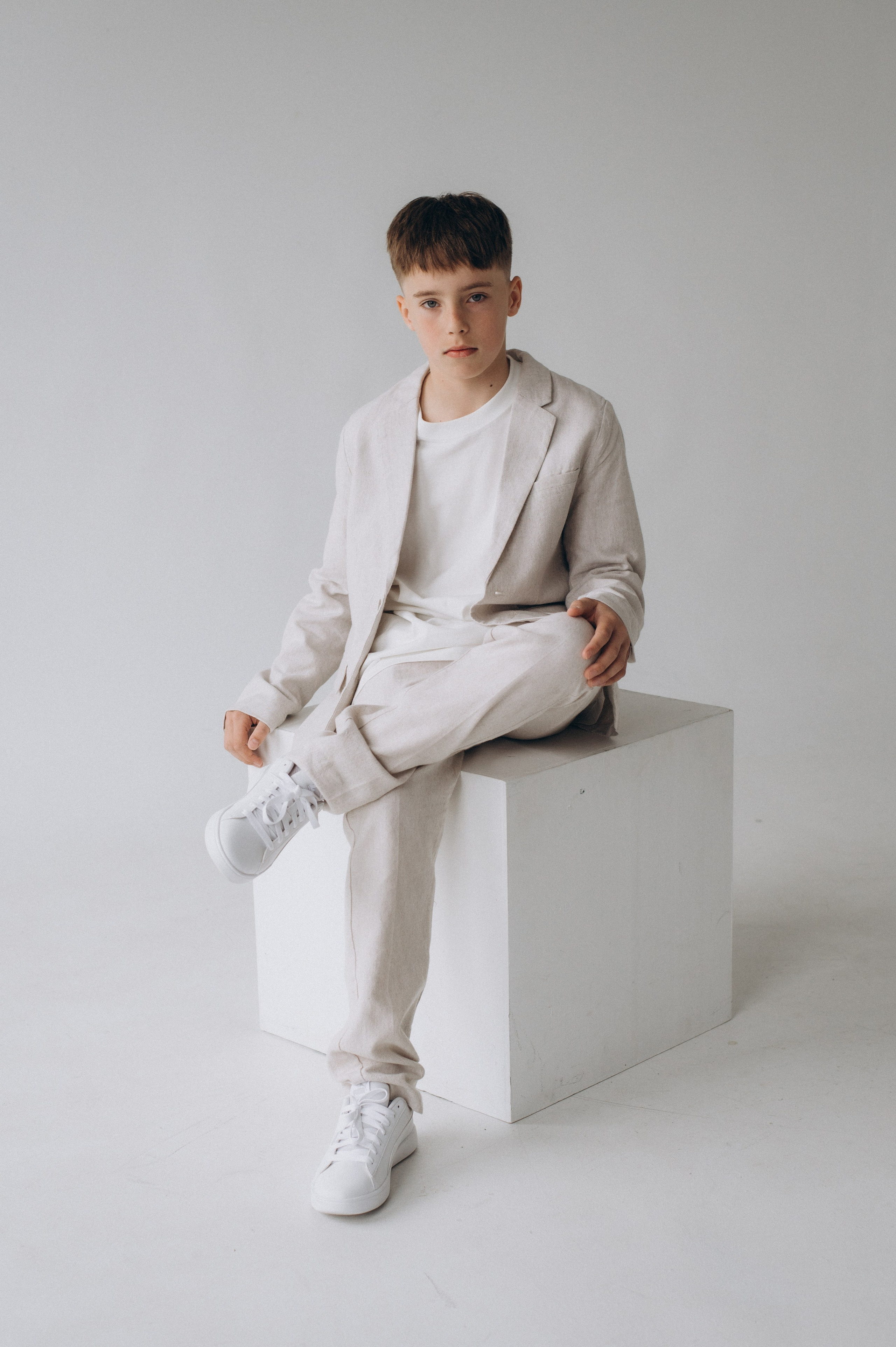 Шкільна фотосесія на віньєтки Тернопіль, фотосесія випускників Тернопіль, зйомка на віньєтки, шкільні фотоальбоми Тернопіль. Сімейний, дитячий та індивідуальний фотограф в м. Тернопіль, м. Львів