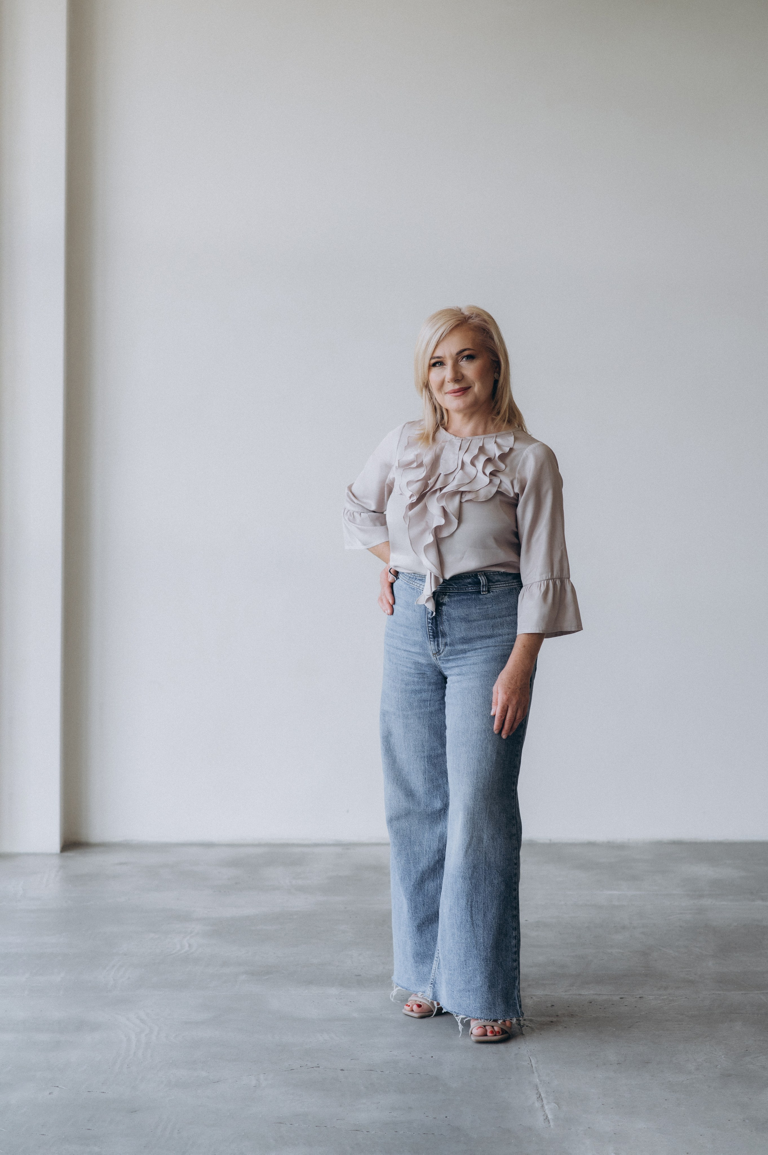 Індивідуальна фотосесія у студії Тернопіль, портретна зйомка Тернопіль, портретний фотограф Львів Тернопіль. Сімейний, дитячий та індивідуальний фотограф в м. Тернопіль, м. Львів