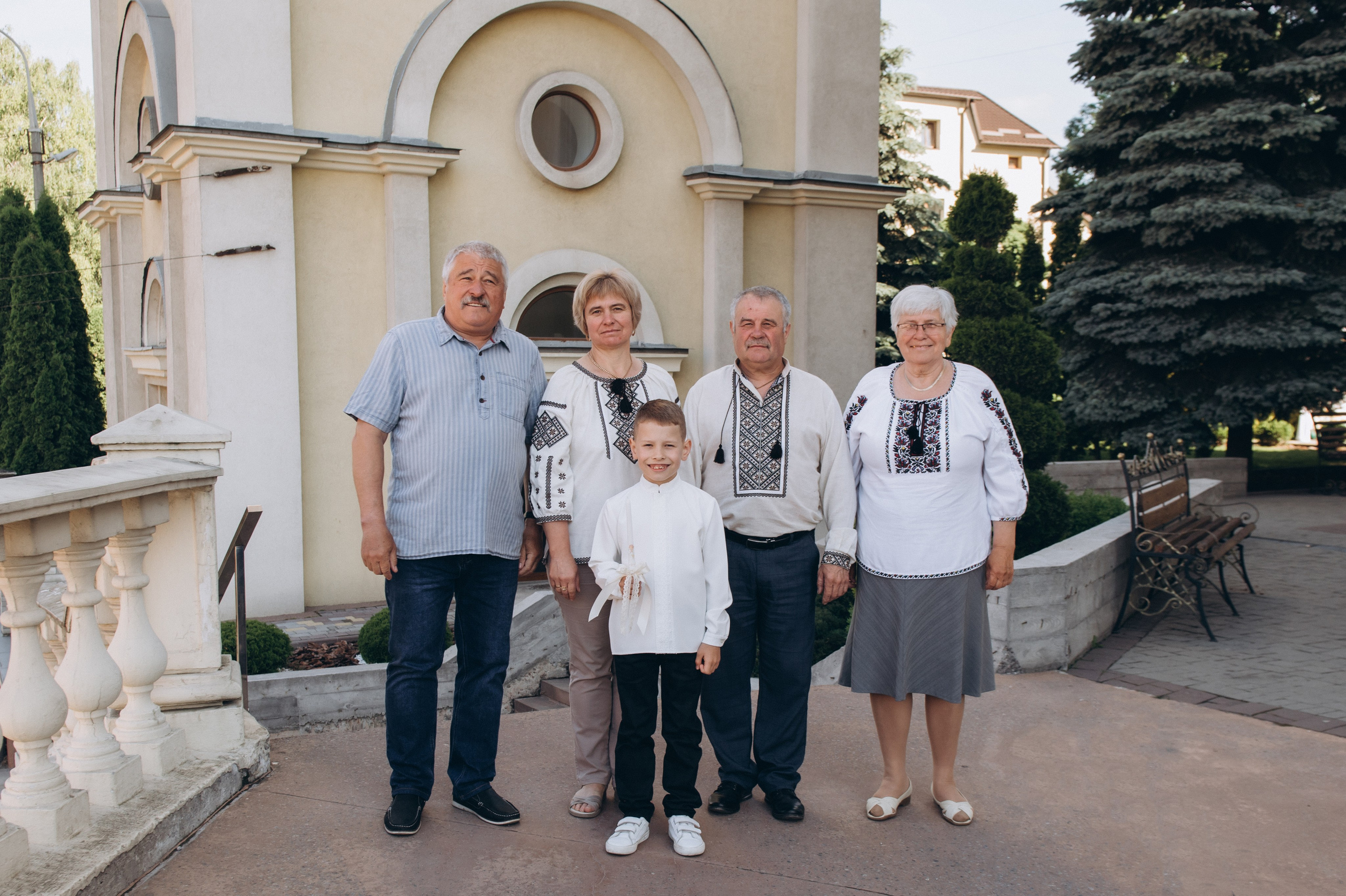 Фотосесія Першого Причастя Тернопіль, зйомка Першого Причастя Тернопіль, Церква Успіння Пресвятої Богородиці Причастя Тернопіль. Сімейний, дитячий та індивідуальний фотограф в м. Тернопіль, м. Львів