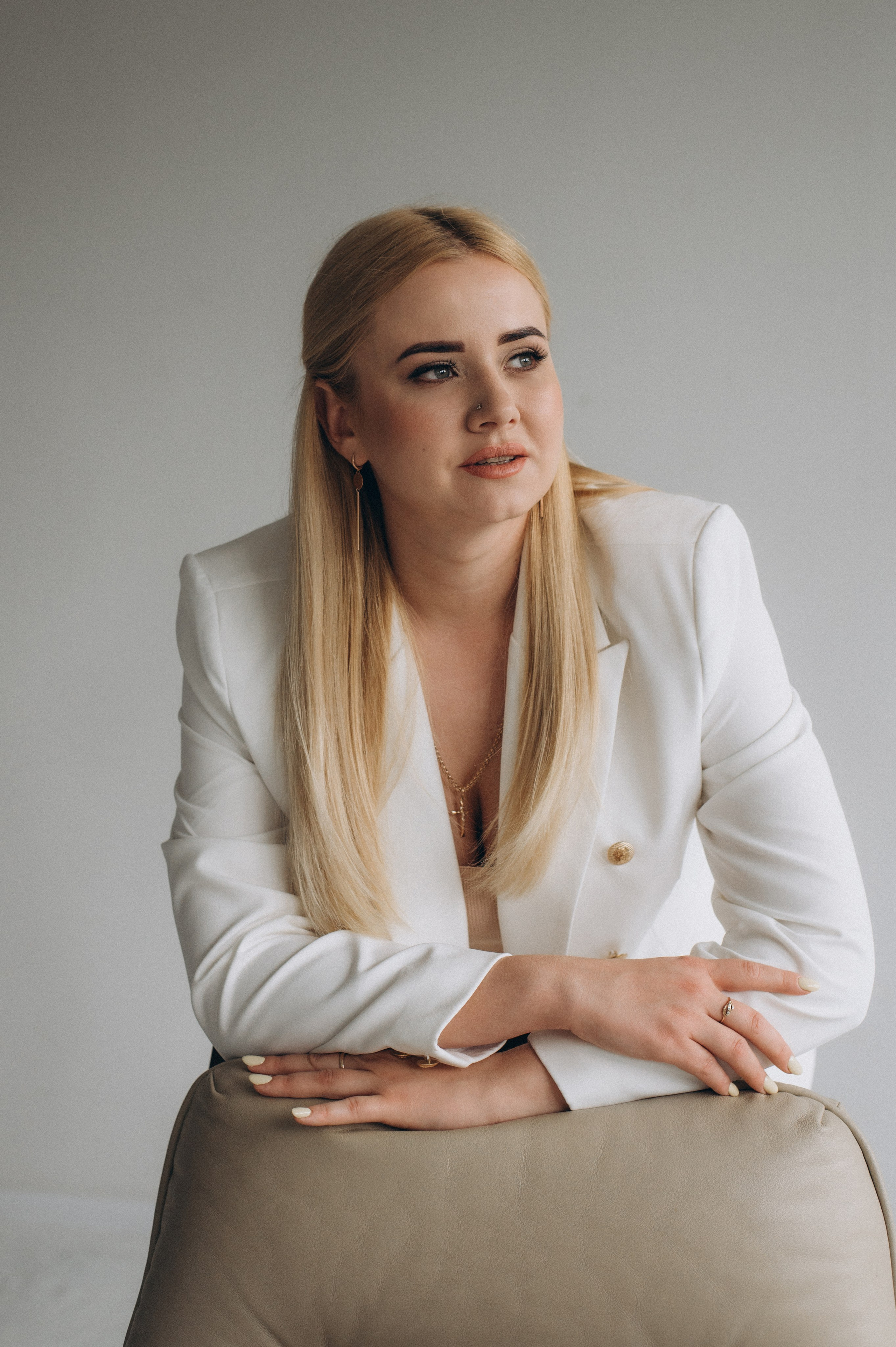 Портретна фотосесія дівчат, контент фотосесія Тернопіль, індивідуальна фотосесія Львів, портретний фотограф Тернопіль. Сімейний, дитячий та індивідуальний фотограф в м. Тернопіль, м. Львів