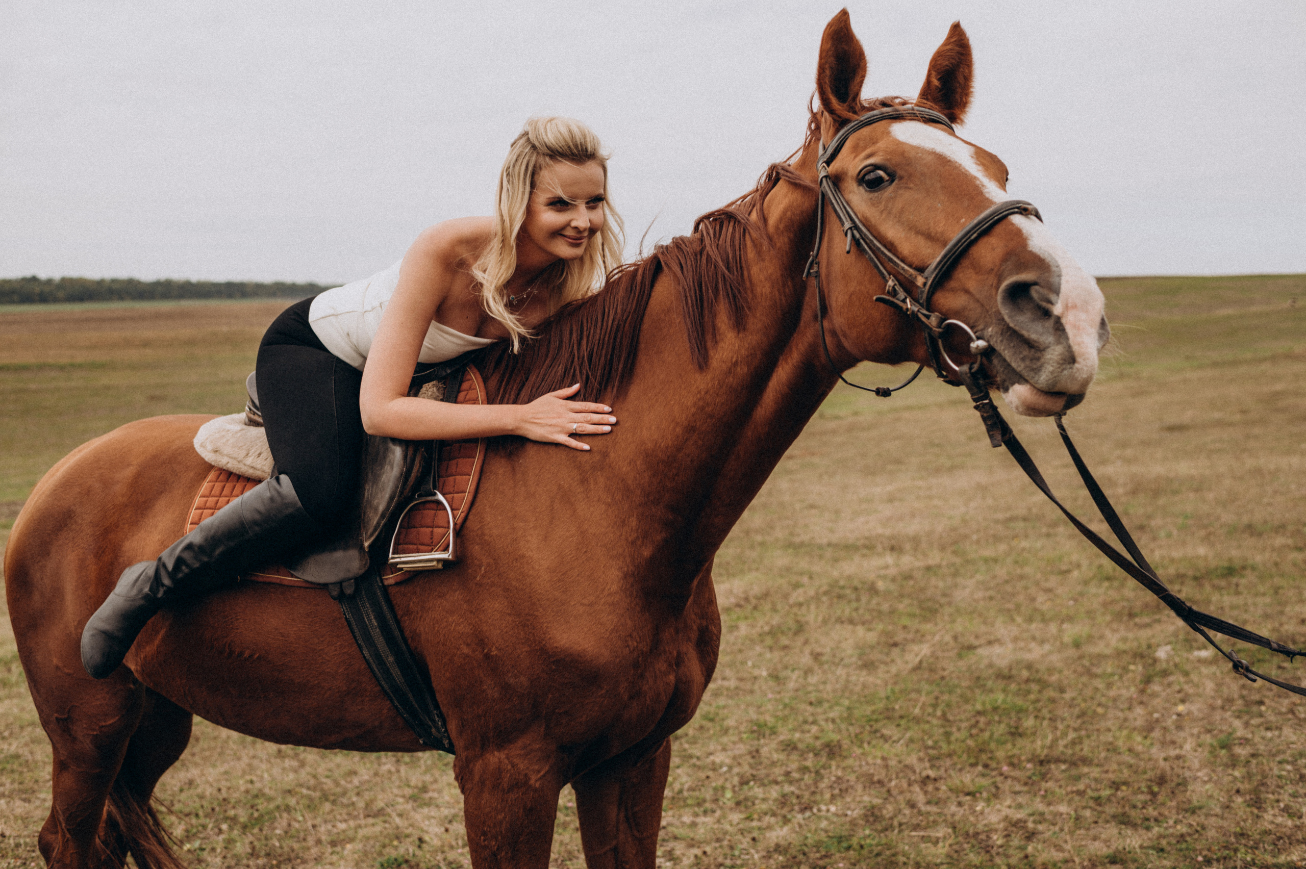 Фотосесія з кіньми Тернопіль, кінна зйомка, сімейна фотосесія на конях. Сімейний, дитячий та індивідуальний фотограф в м. Тернопіль, м. Львів