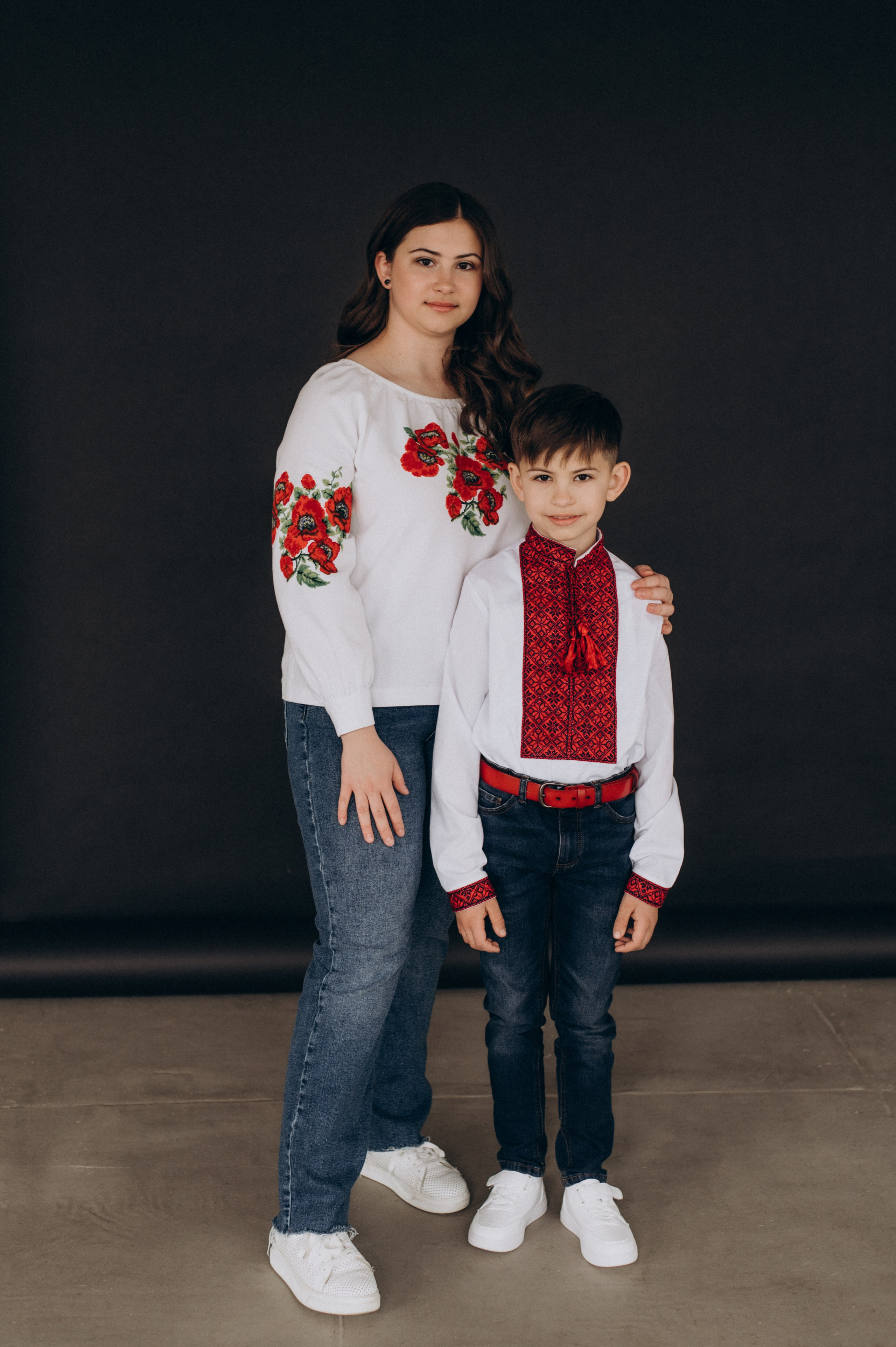 Сімейна фотосесія Тернопіль, сімейна зйомка у вишиванках, фотосесія Львів. Сімейний, дитячий та індивідуальний фотограф в м. Тернопіль, м. Львів