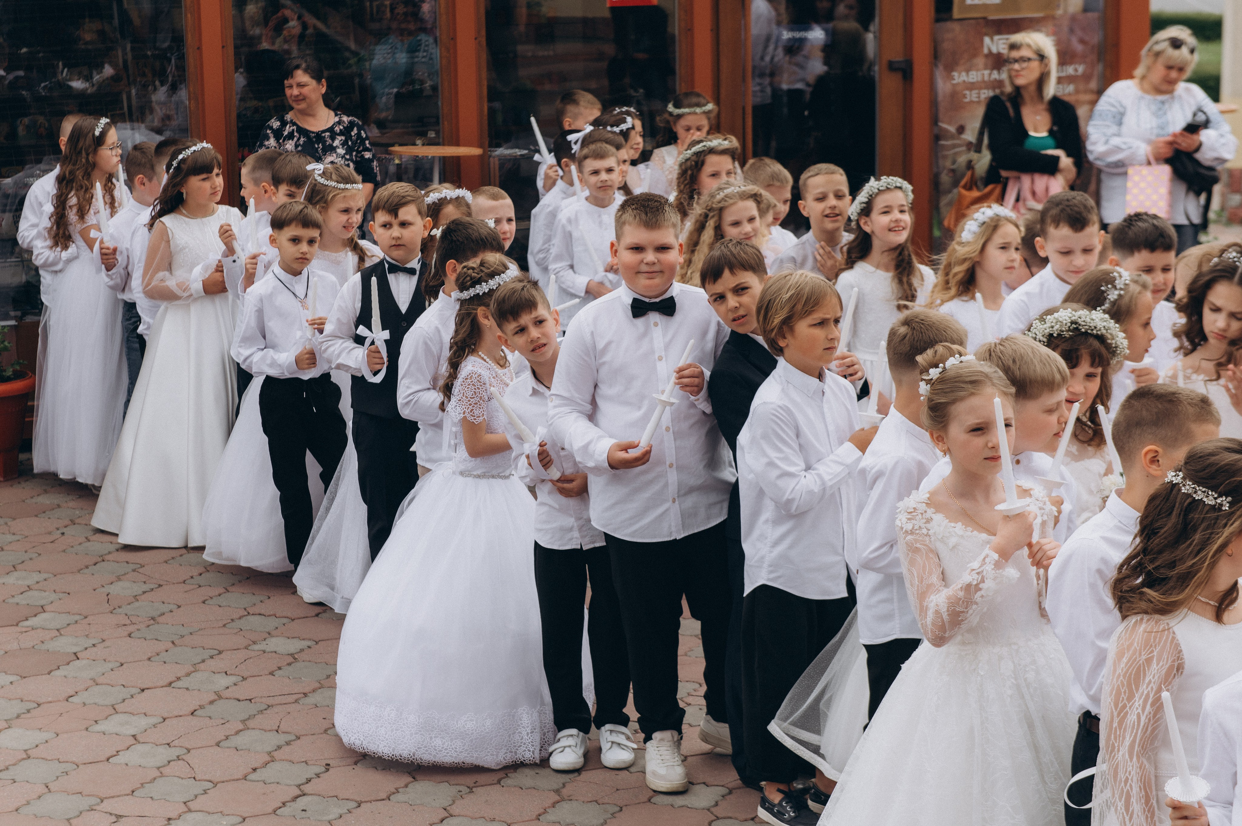 Фотосесія Причастя Тернопіль, зйомка Причастя, фотограф на Причастя Тернопіль, Причастя Львів, церква Петра і Павла. Сімейний, дитячий та індивідуальний фотограф в м. Тернопіль, м. Львів