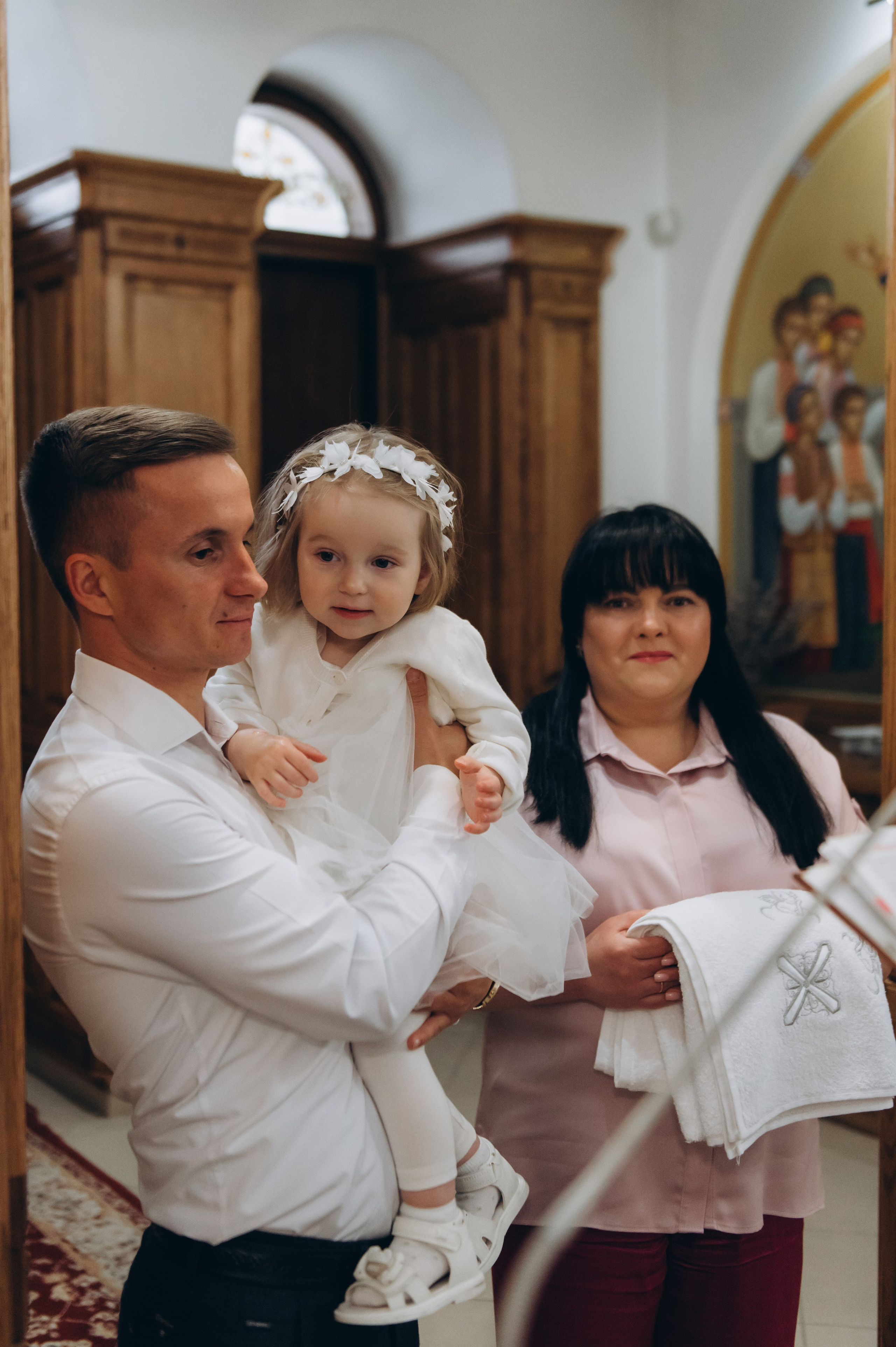 Фотосесія Хрещення Тернопіль, зйомка Хрестин Тернопіль, фотограф на хрестини Тернопіль, хрещення Львів. Сімейний, дитячий та індивідуальний фотограф в м. Тернопіль, м. Львів