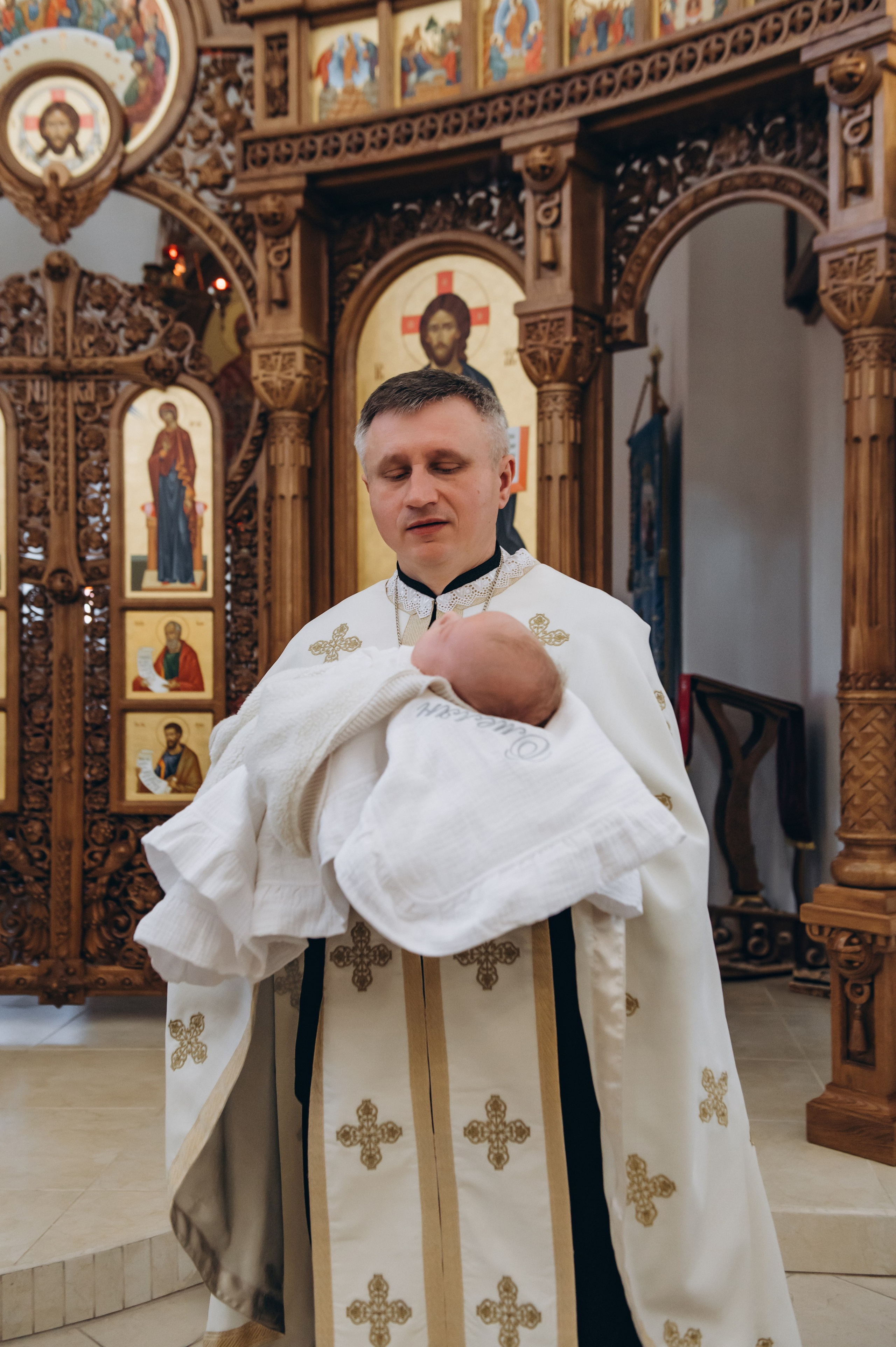 Фотосесія Хрещення Тернопіль, зйомка Хрестин Тернопіль, Храм Різдва Пресвятої Богородиці УГКЦ Тернопіль. Сімейний, дитячий та індивідуальний фотограф в м. Тернопіль, м. Львів