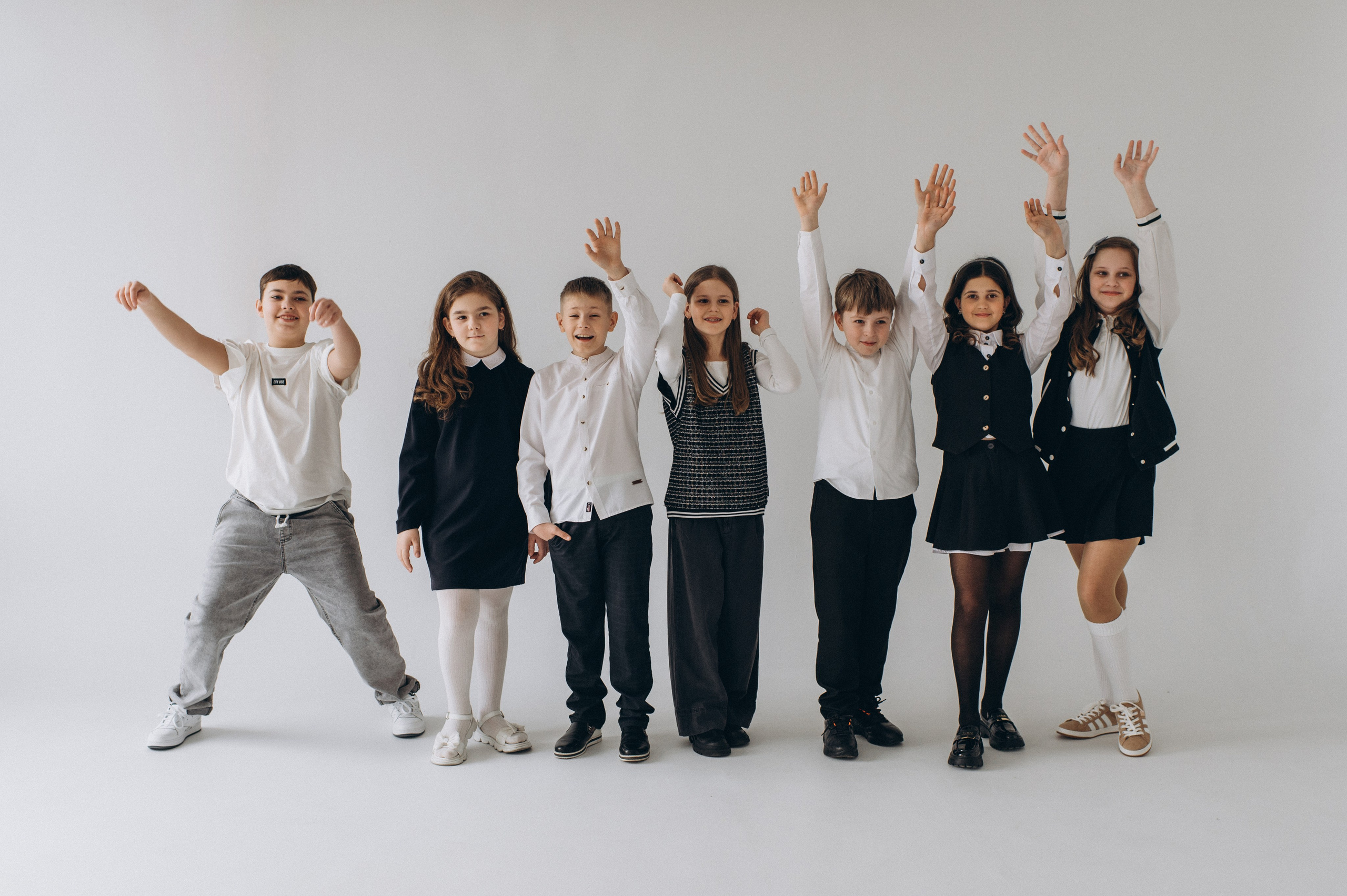 Шкільна фотосесія на віньєтки Тернопіль, шкільні альбоми, фотосесія випускників Тернопіль, випускний альбом, фотограф випускний Тернопіль. Сімейний, дитячий та індивідуальний фотограф в м. Тернопіль, м. Львів