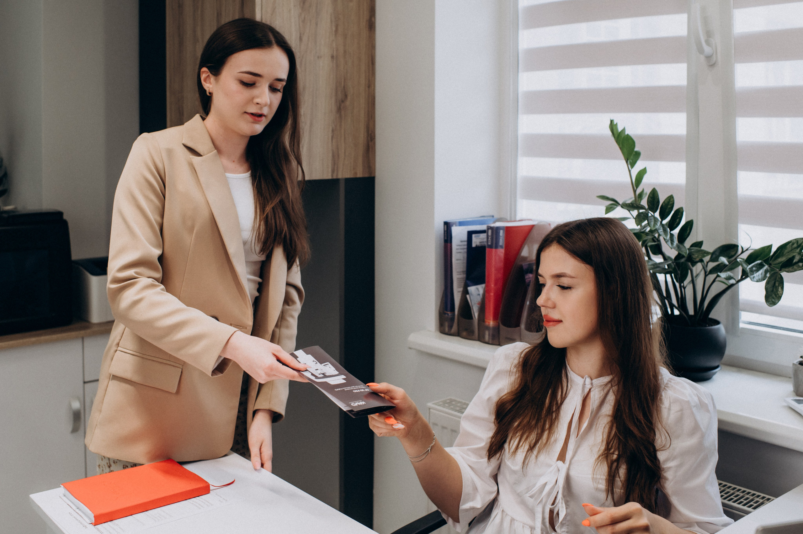 Фотосесія стоматології, зйомка стоматологічної клініки, контент для стоматолога. Сімейний, дитячий та індивідуальний фотограф в м. Тернопіль, м. Львів