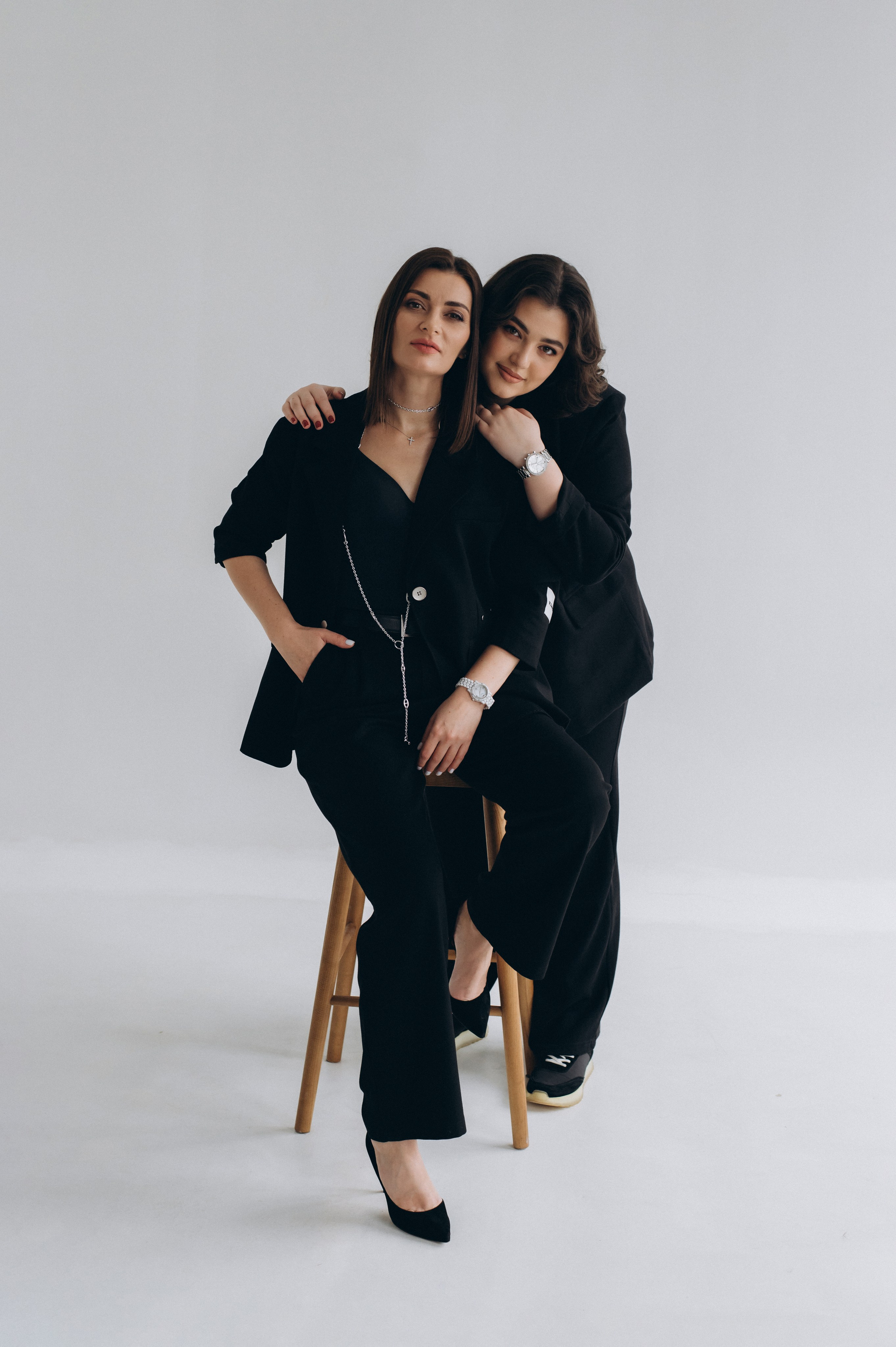 Сімейна фотосесія мами і донечок, сімейний фотограф Тернопіль, портретний фотограф Тернопіль, портретна фотосесія Львів. Сімейний, дитячий та індивідуальний фотограф в м. Тернопіль, м. Львів