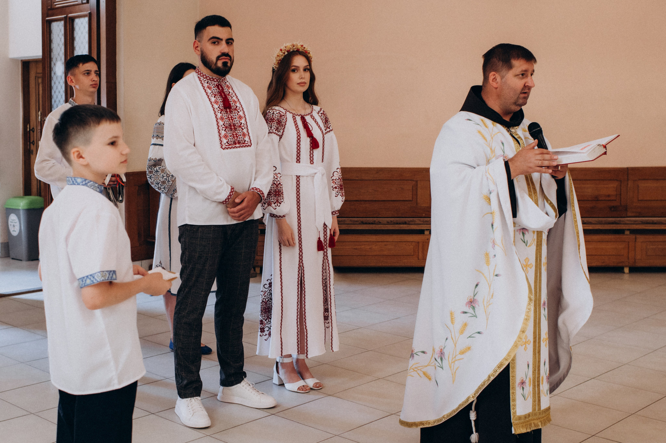 Фотосесія весілля, фотосесія вінчання Тернопіль, весільний фотограф Тернопіль, весільна зйомка Тернопіль. Сімейний, дитячий та індивідуальний фотограф в м. Тернопіль, м. Львів