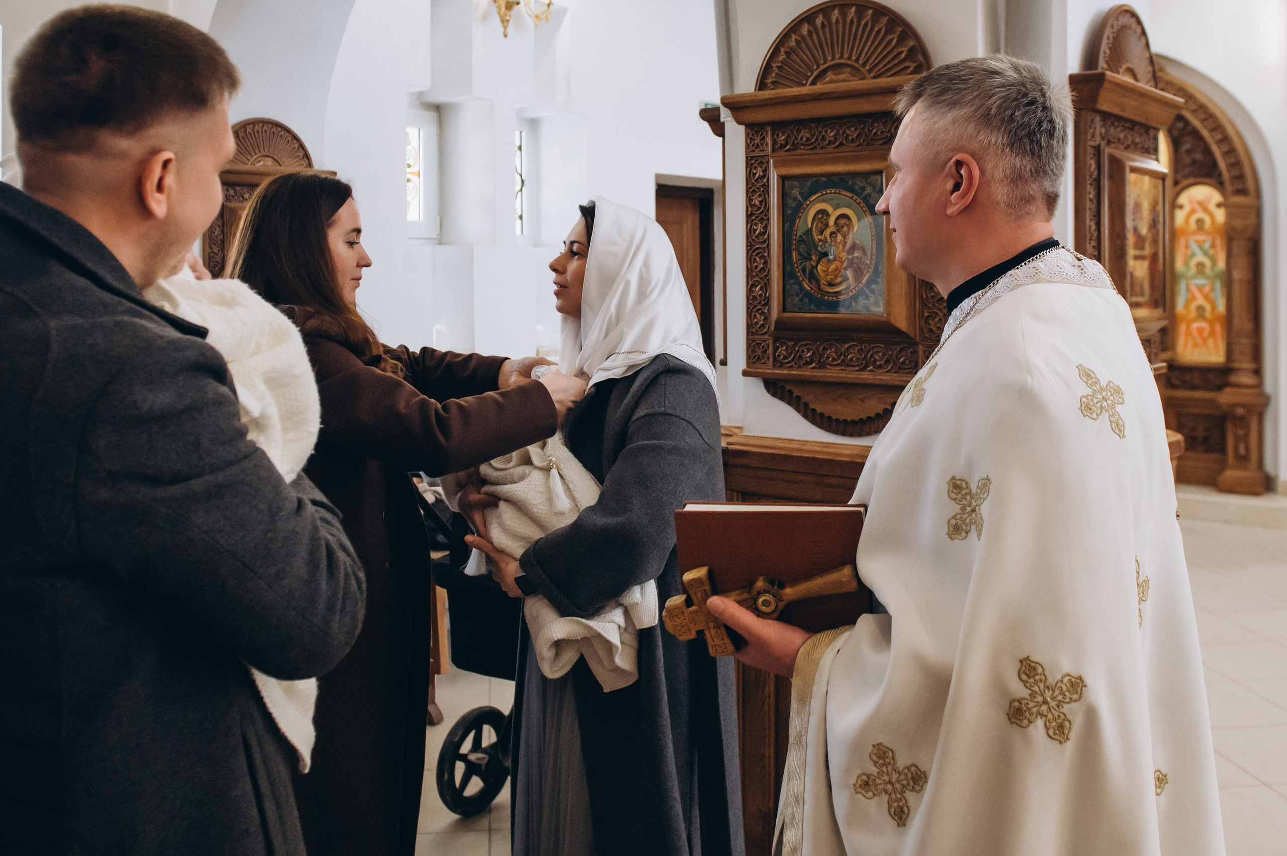 Фотосесія Хрещення Тернопіль, зйомка Хрестин Тернопіль, Храм Різдва Пресвятої Богородиці УГКЦ Тернопіль. Сімейний, дитячий та індивідуальний фотограф в м. Тернопіль, м. Львів