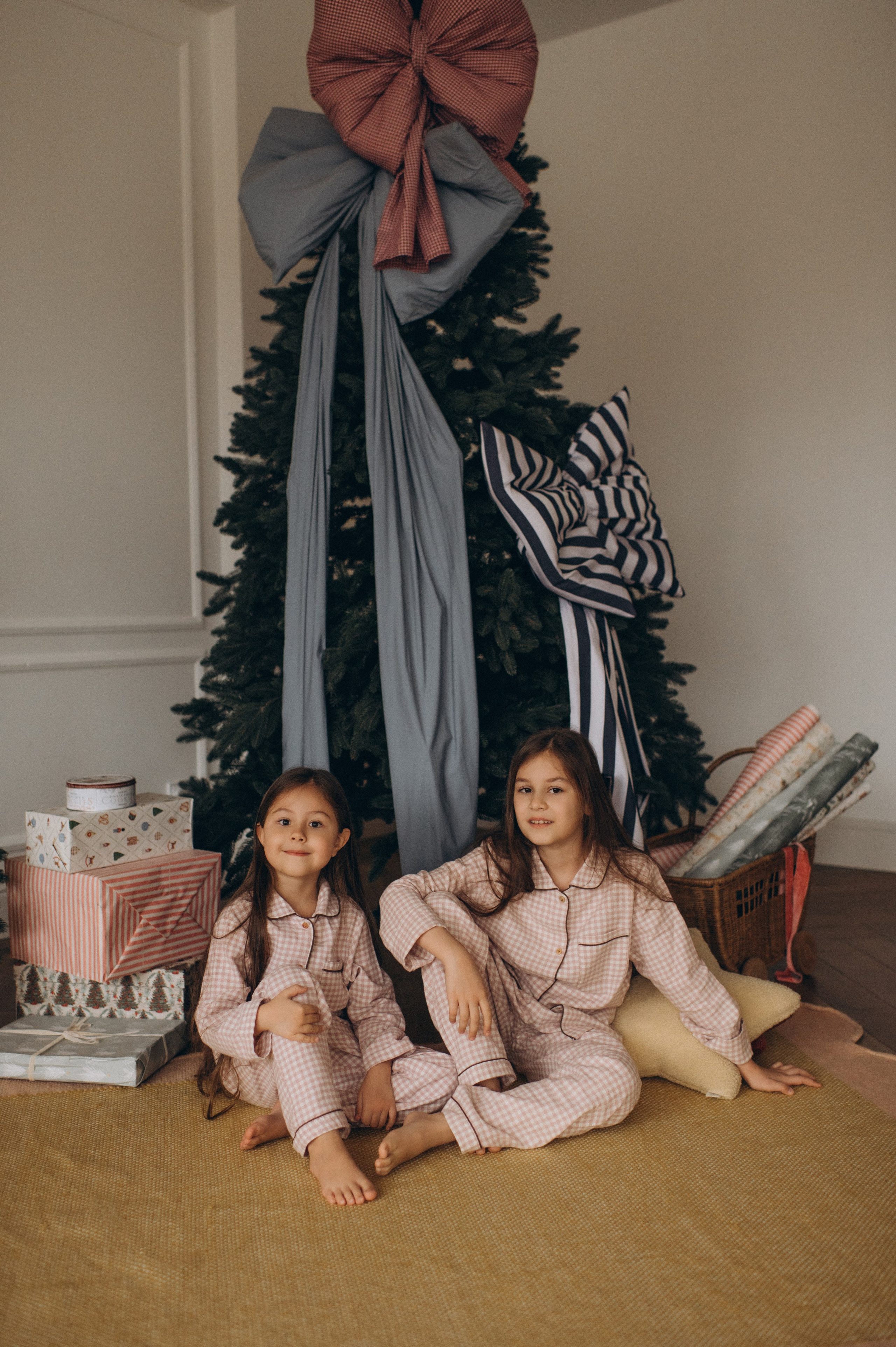 Фотосесія сестричок Тернопіль, зйомка сестрички, сімейний фотограф Тернопіль, портретний фотограф Тернопіль, фотосесія дітей. Сімейний, дитячий та індивідуальний фотограф в м. Тернопіль, м. Львів