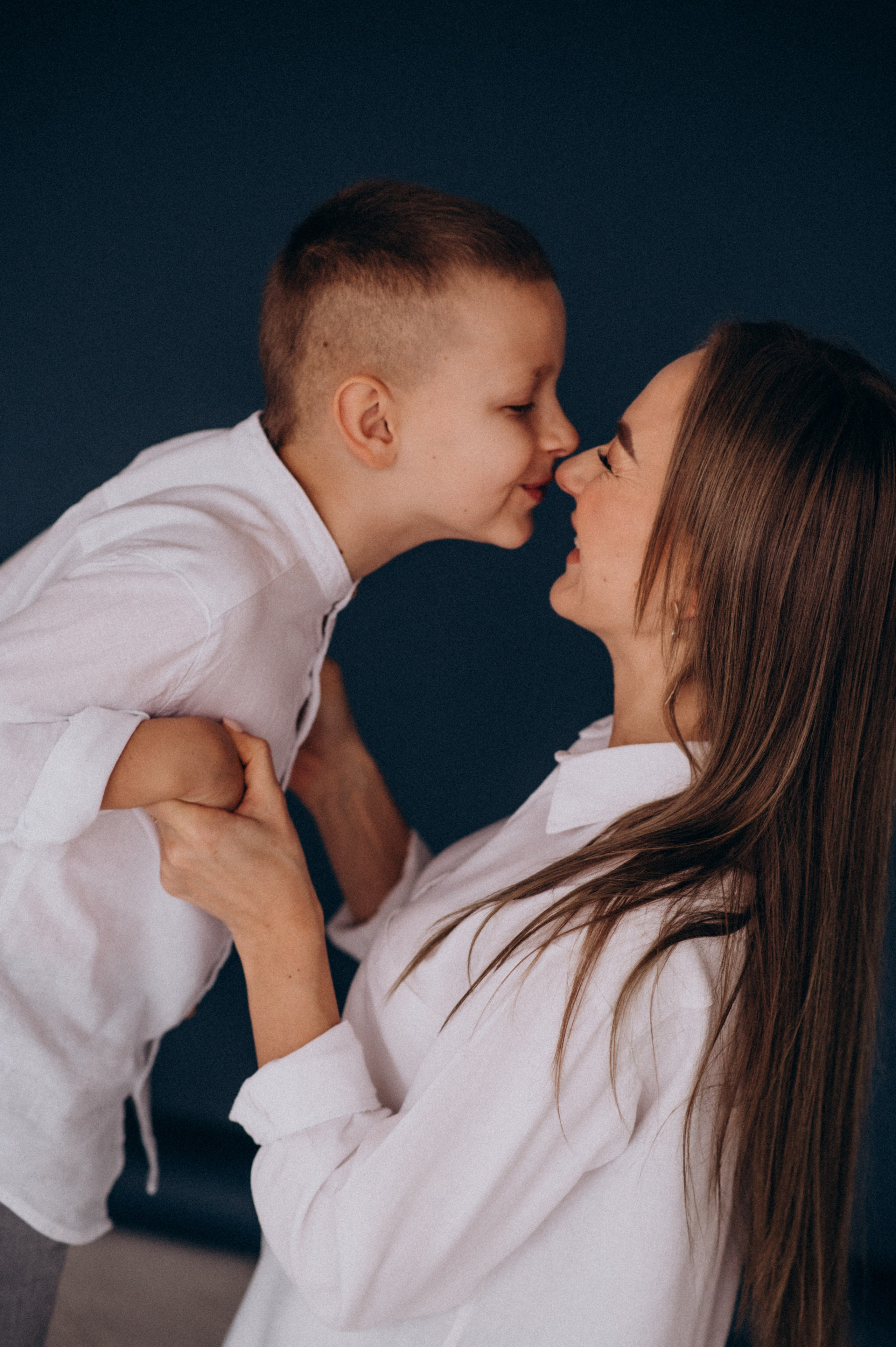 Фотосесія мама і син, сімейна фотосесія Тернопіль Львів. Сімейний, дитячий та індивідуальний фотограф в м. Тернопіль, м. Львів