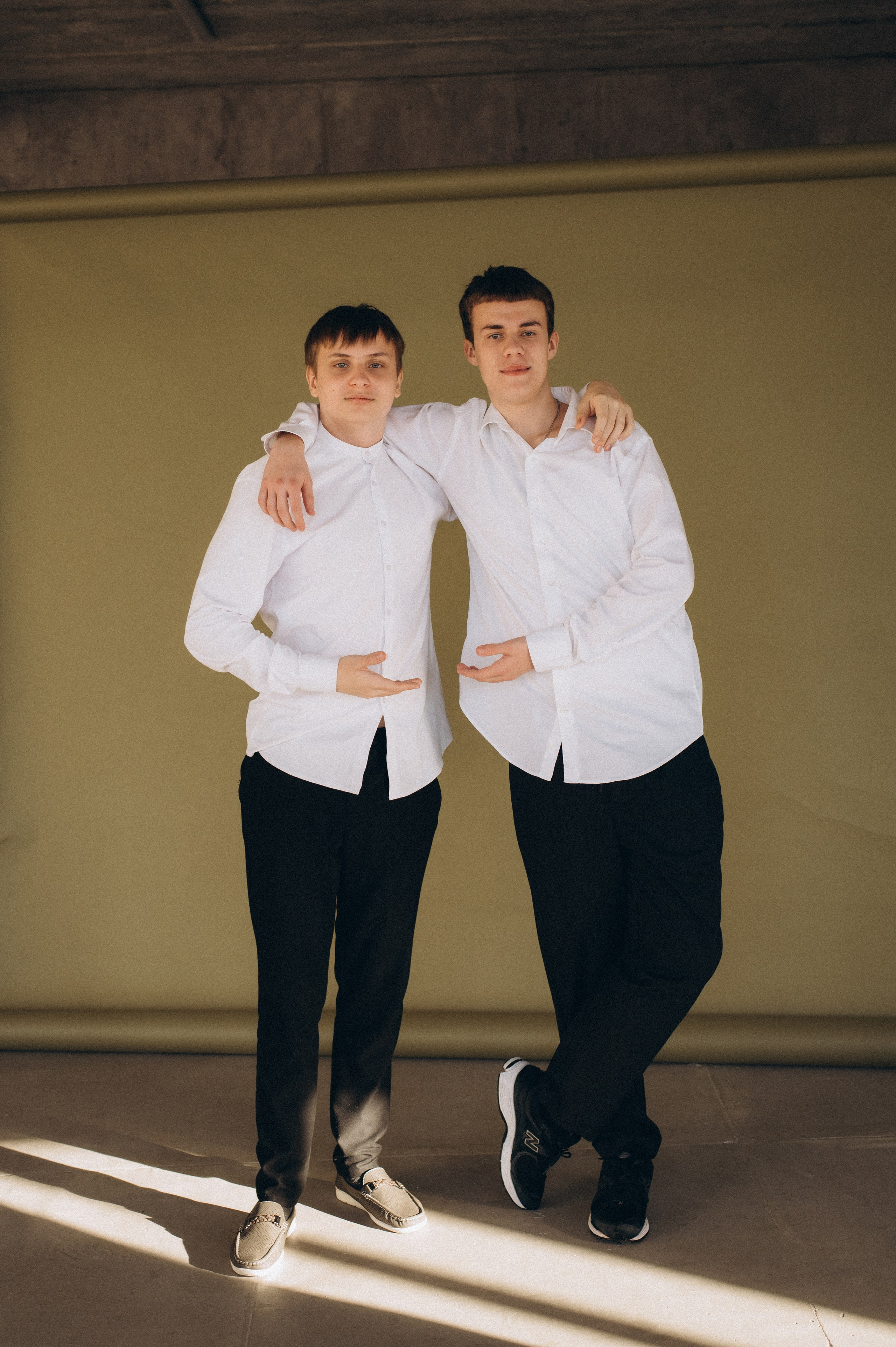 Фотосесія випускників, фотосесія на віньєтки Тернопіль, випускники Тернопіль, випуск 2025. Сімейний, дитячий та індивідуальний фотограф в м. Тернопіль, м. Львів