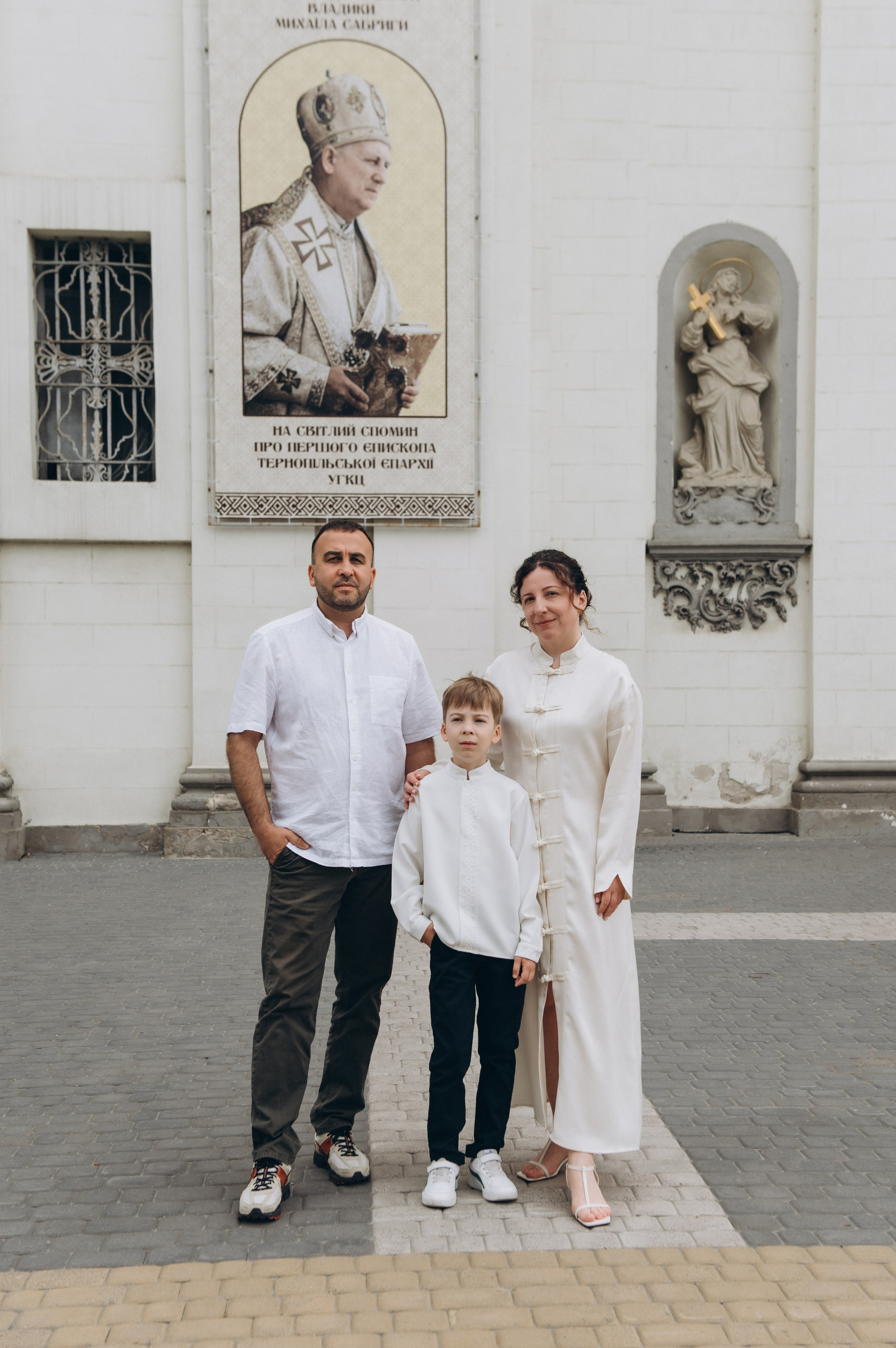 Фотосесія Першого Причастя Тернопіль, фотосесія Причастя Тернопіль, Таїнство Першого Причастя Тернопіль, Катедра Причастя Тернопіль. Сімейний, дитячий та індивідуальний фотограф в м. Тернопіль, м. Львів
