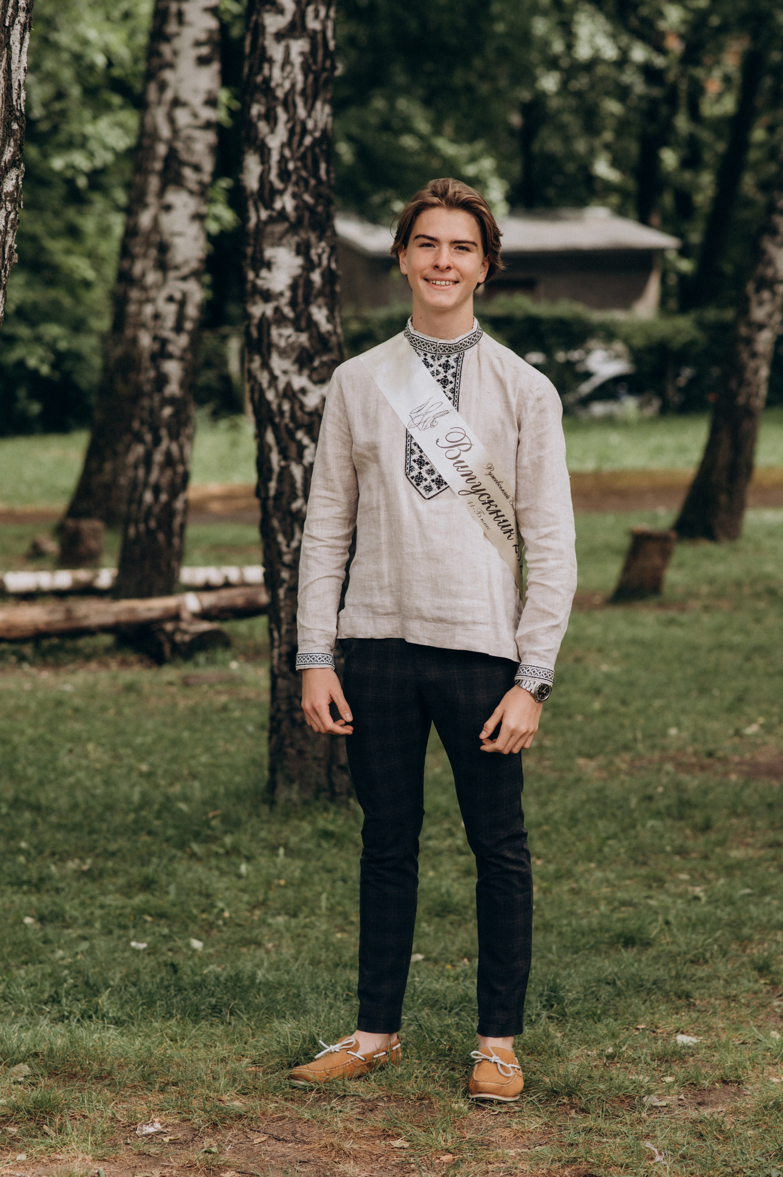 Фотосесія останнього дзвоника, фотосесія випускників Тернопіль, випускний 2024. Сімейний, дитячий та індивідуальний фотограф в м. Тернопіль, м. Львів