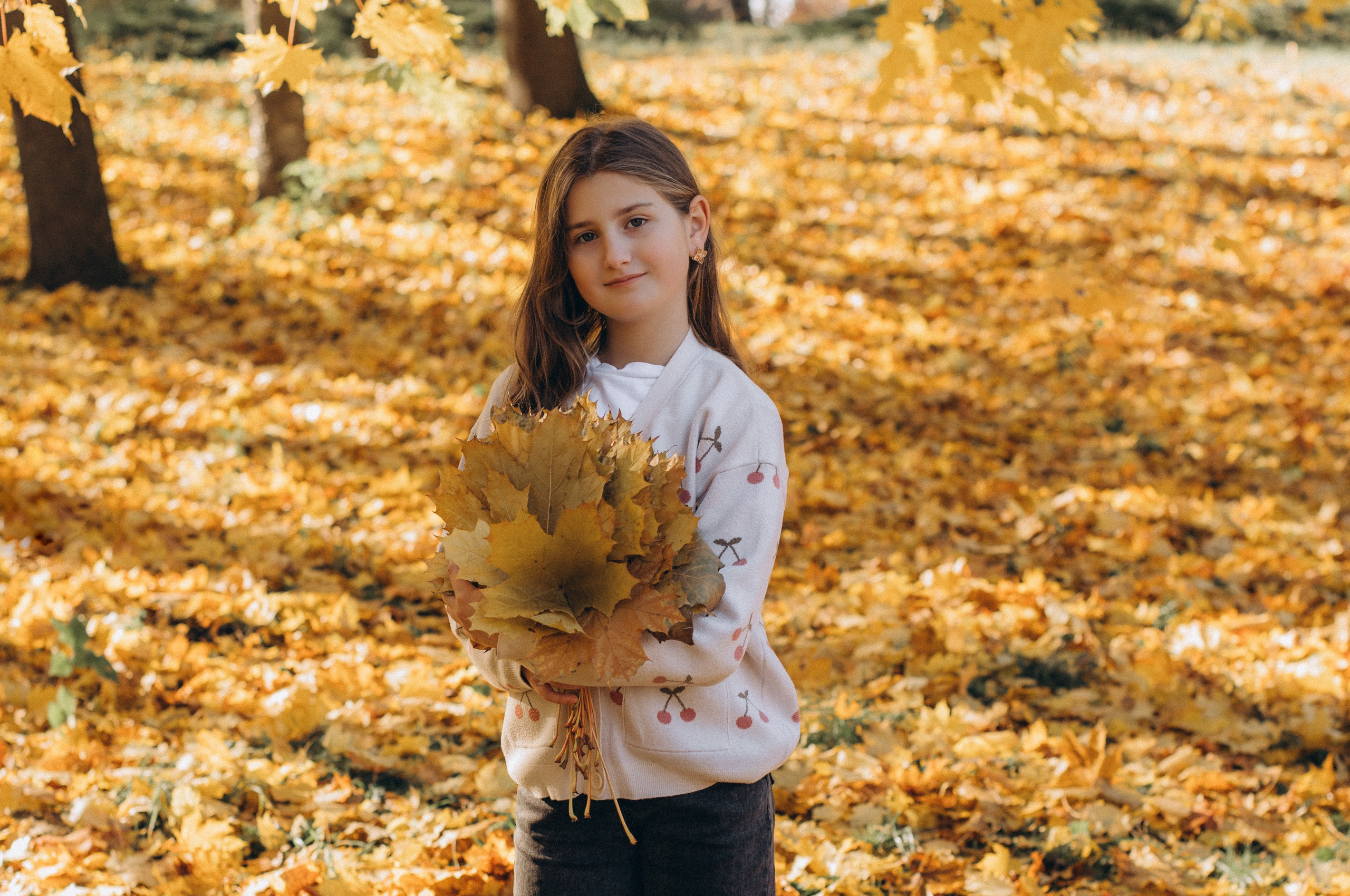 Осіння фотосесія 4 класу на віньєтки, випускні фотоальбоми Тернопіль, фотосесія випускників Тернопіль, шкільний випускний альбом Тернопіль. Сімейний, дитячий та індивідуальний фотограф в м. Тернопіль, м. Львів