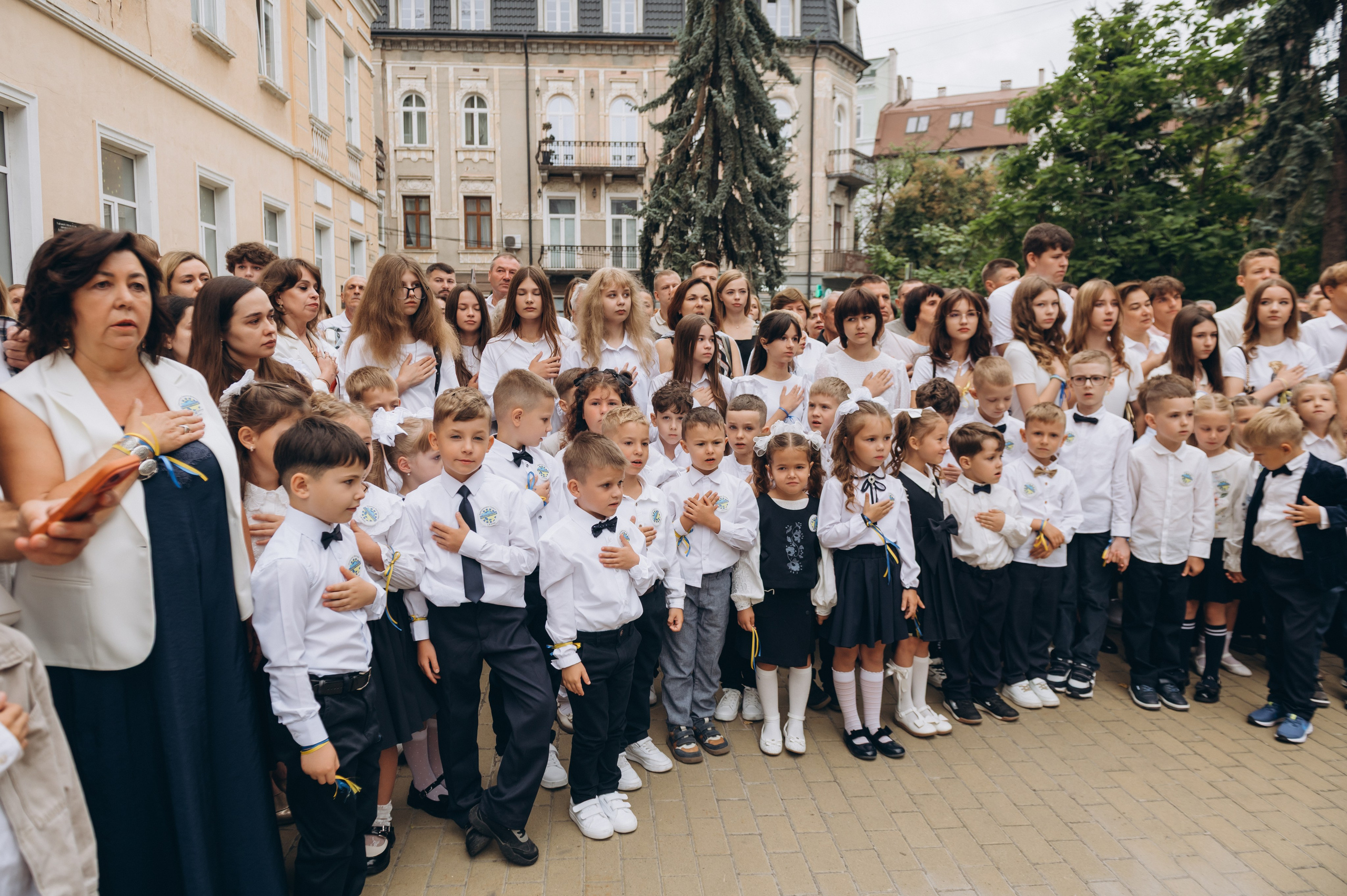 Перший дзвоник у Тернополі, фотосесія першокласників