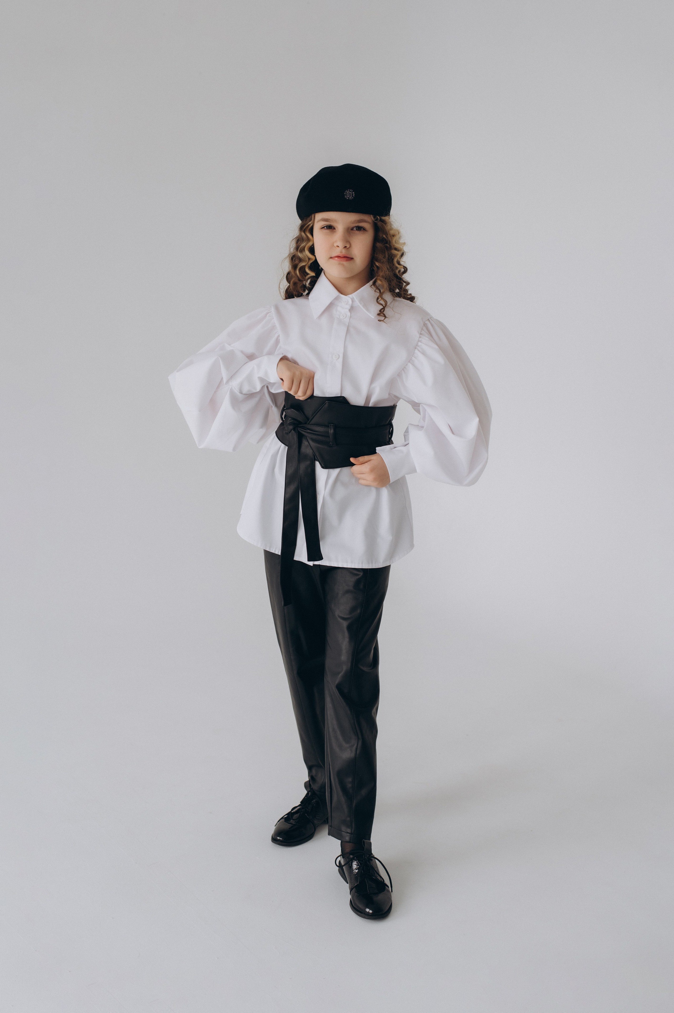 Шкільна фотосесія на віньєтки Тернопіль, шкільні альбоми, фотосесія випускників Тернопіль, випускний альбом, фотограф випускний Тернопіль. Сімейний, дитячий та індивідуальний фотограф в м. Тернопіль, м. Львів