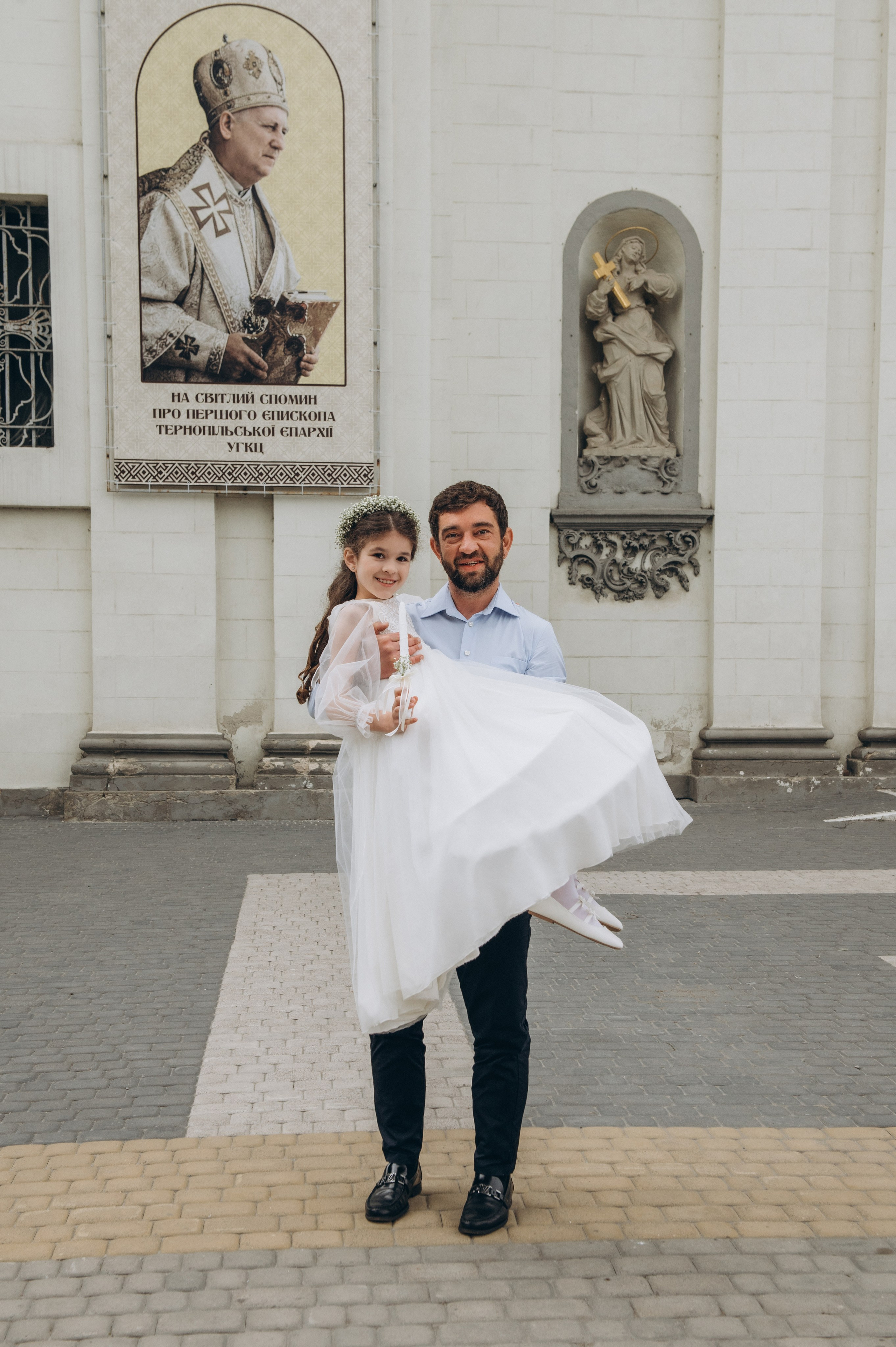 Фотосесія Першого Причастя Тернопіль, фотосесія Причастя Тернопіль, Таїнство Першого Причастя Тернопіль, Катедра Причастя Тернопіль. Сімейний, дитячий та індивідуальний фотограф в м. Тернопіль, м. Львів