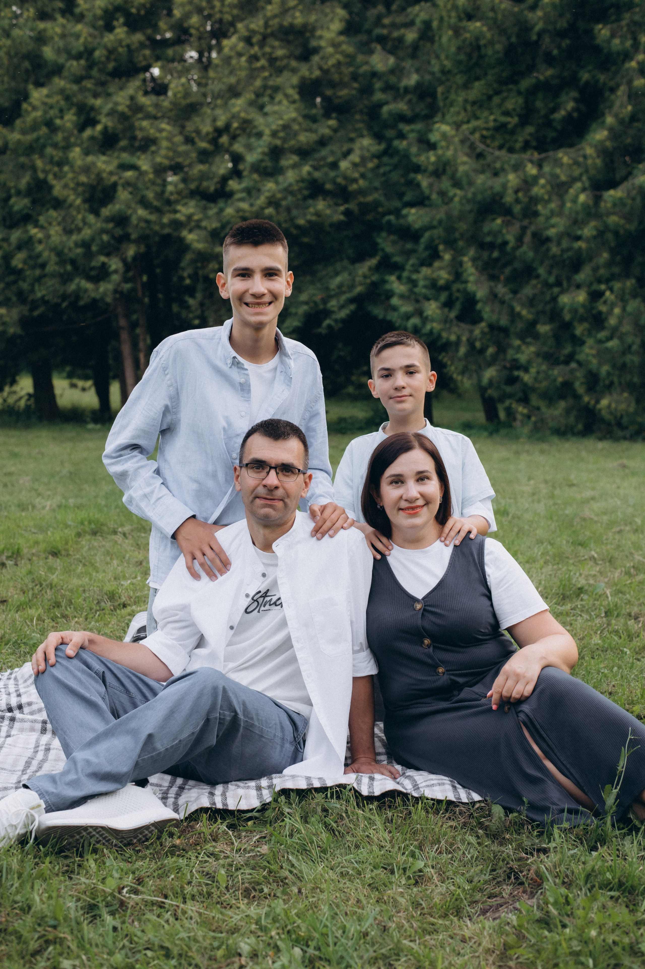 Сімейний фотограф Тернопіль, сімейна фотосесія на природі, сімейна фотосесія Тернопіль, зйомка сімї. Сімейний, дитячий та індивідуальний фотограф в м. Тернопіль, м. Львів