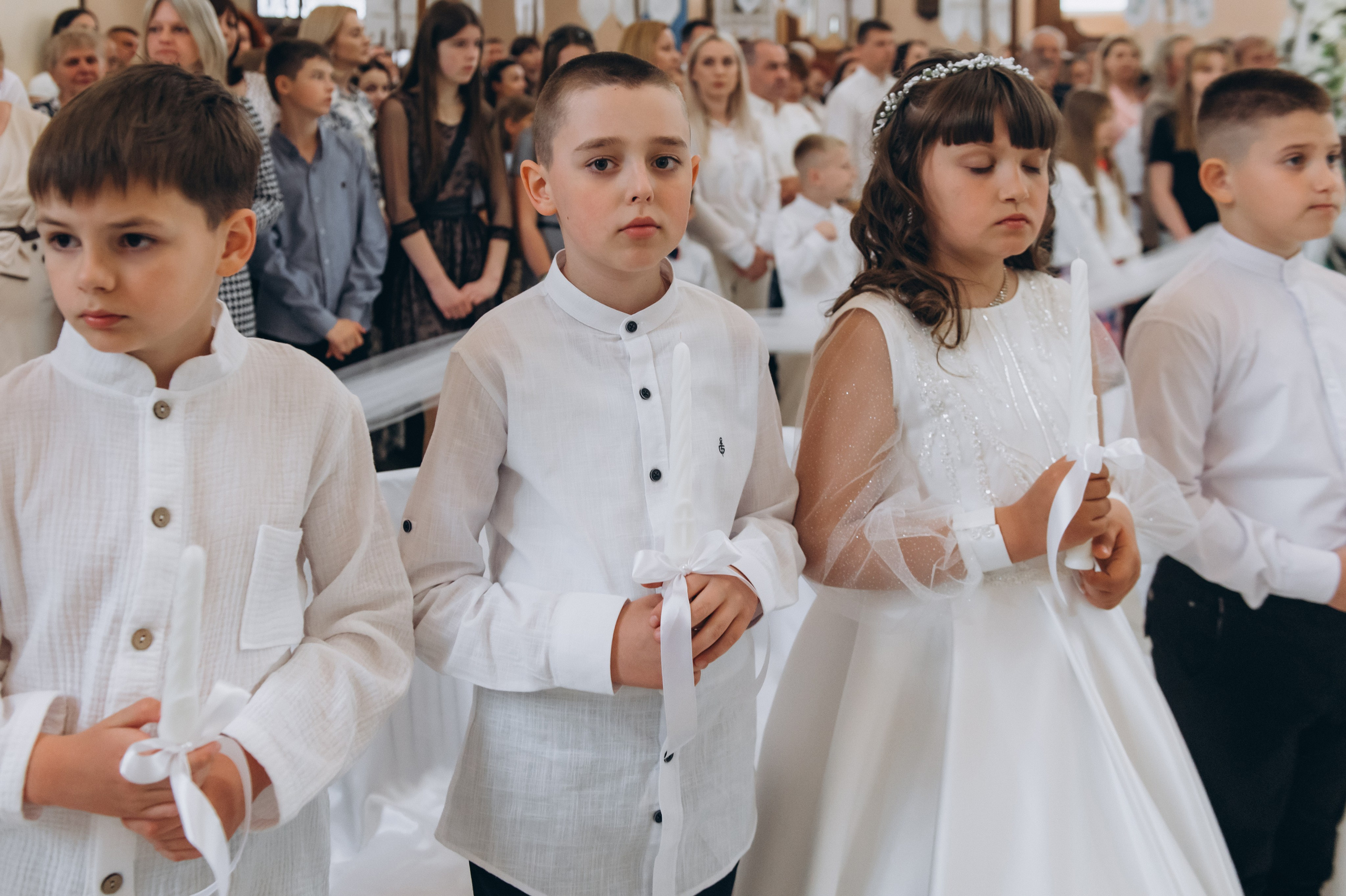 Фотосесія Причастя Тернопіль, зйомка Причастя, фотограф на Причастя Тернопіль, Причастя Львів, церква Петра і Павла. Сімейний, дитячий та індивідуальний фотограф в м. Тернопіль, м. Львів