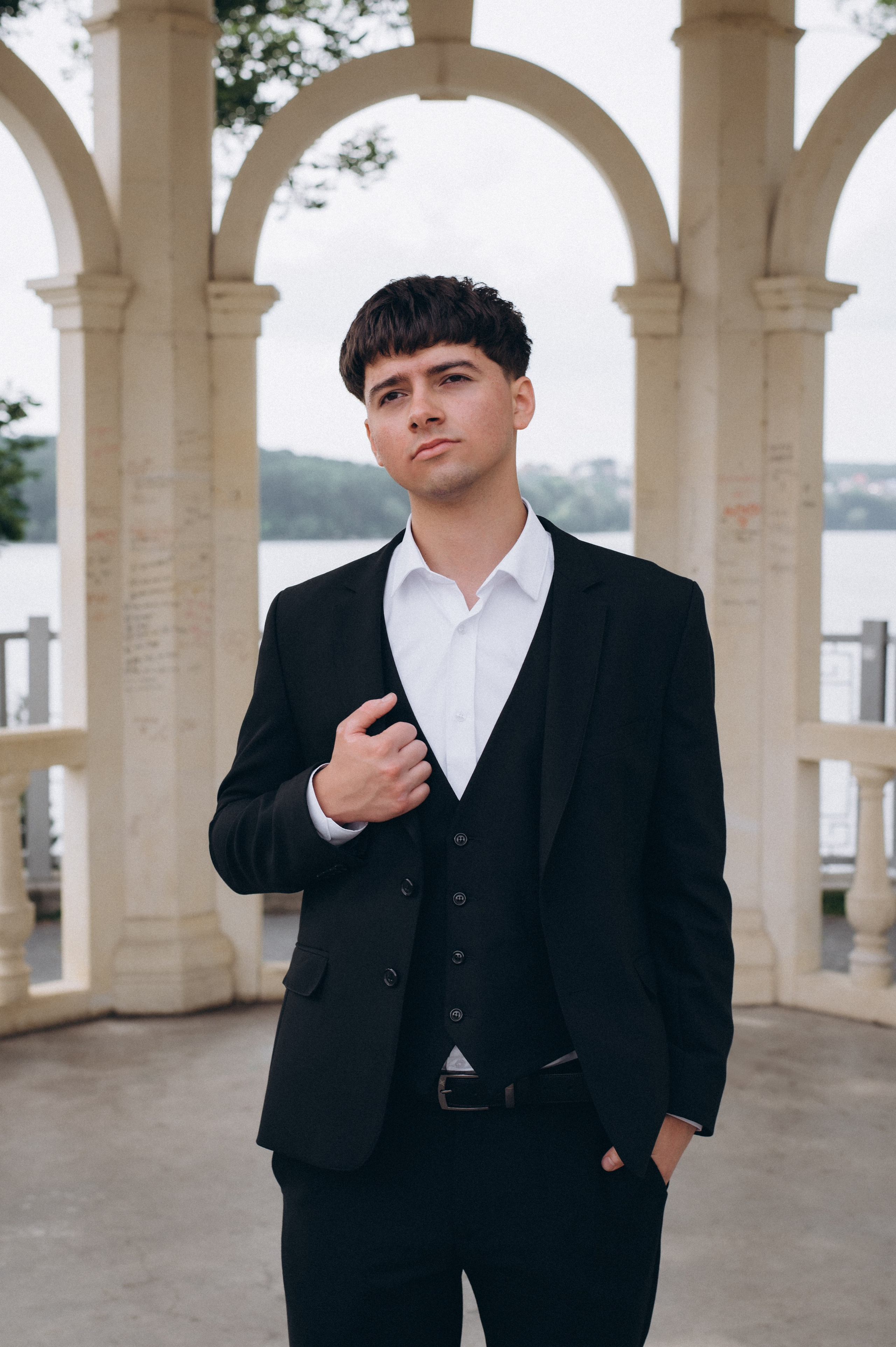 Випускники 2025, фотосесія випускного Тернопіль, фотосесія випускників Тернопіль, зйомка випускного, фотосесія випускного. Сімейний, дитячий та індивідуальний фотограф в м. Тернопіль, м. Львів