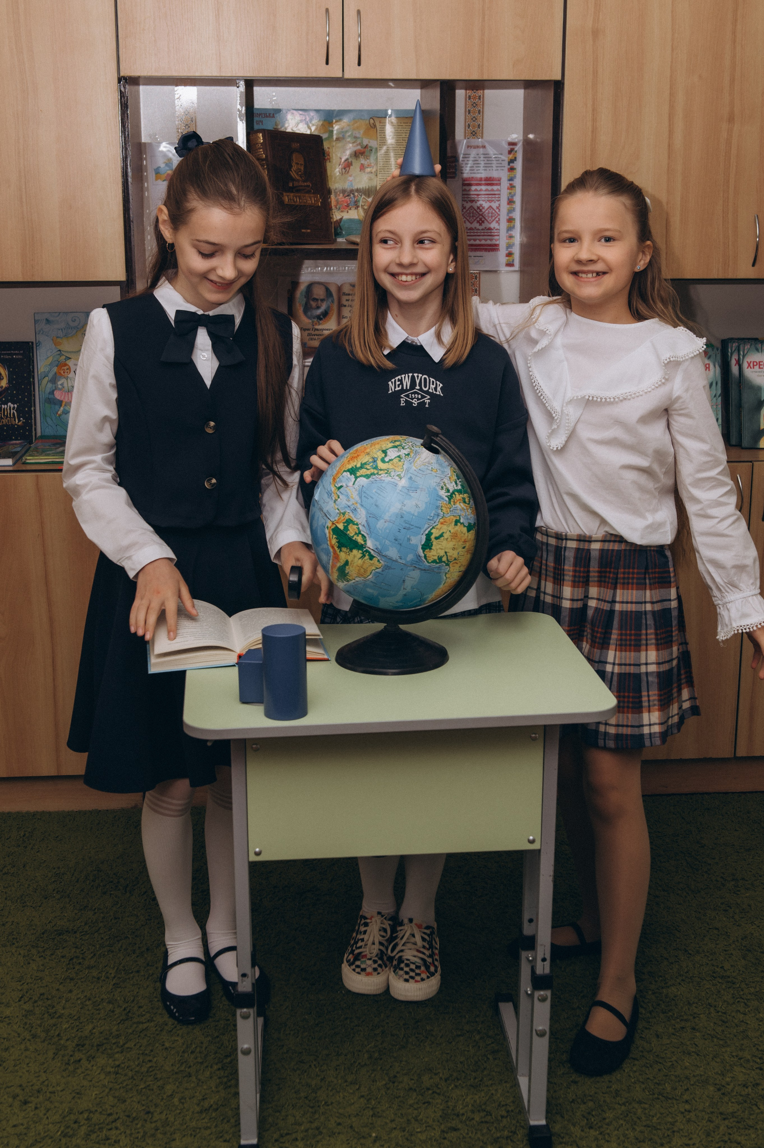 Шкільна фотосесія на віньєтки Тернопіль, фотосесія випускників Тернопіль, зйомка на віньєтки, шкільні фотоальбоми Тернопіль. Сімейний, дитячий та індивідуальний фотограф в м. Тернопіль, м. Львів