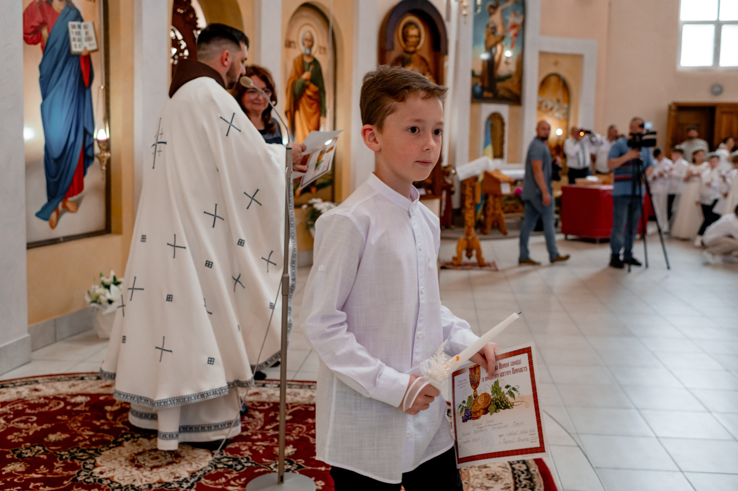 Фотосесія Першого Причастя Тернопіль, зйомка Причастя Тернопіль, Таїнство Першого Причастя Тернопіль, Катедра Причастя Тернопіль. Сімейний, дитячий та індивідуальний фотограф в м. Тернопіль, м. Львів