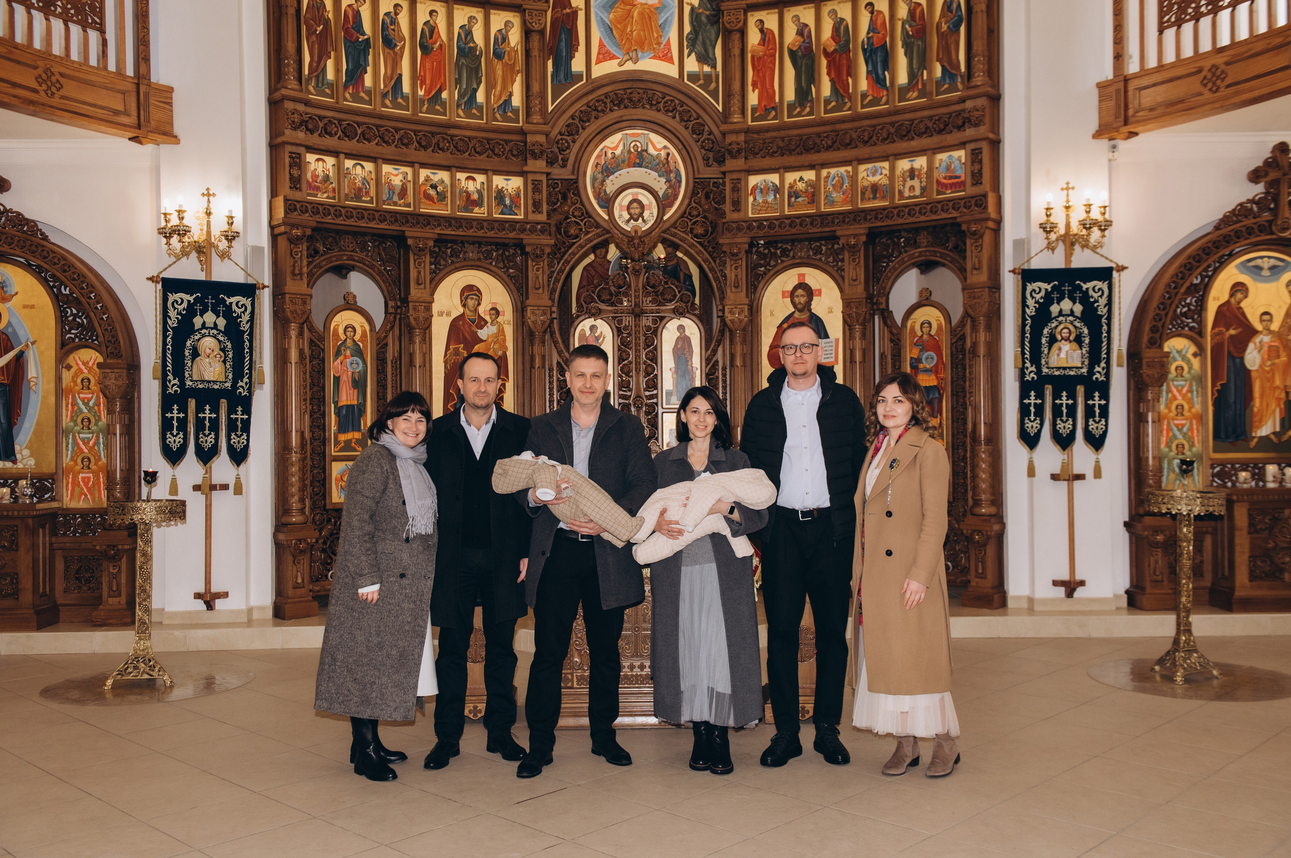 Фотосесія Хрещення Тернопіль, зйомка Хрестин Тернопіль, Храм Різдва Пресвятої Богородиці УГКЦ Тернопіль. Сімейний, дитячий та індивідуальний фотограф в м. Тернопіль, м. Львів