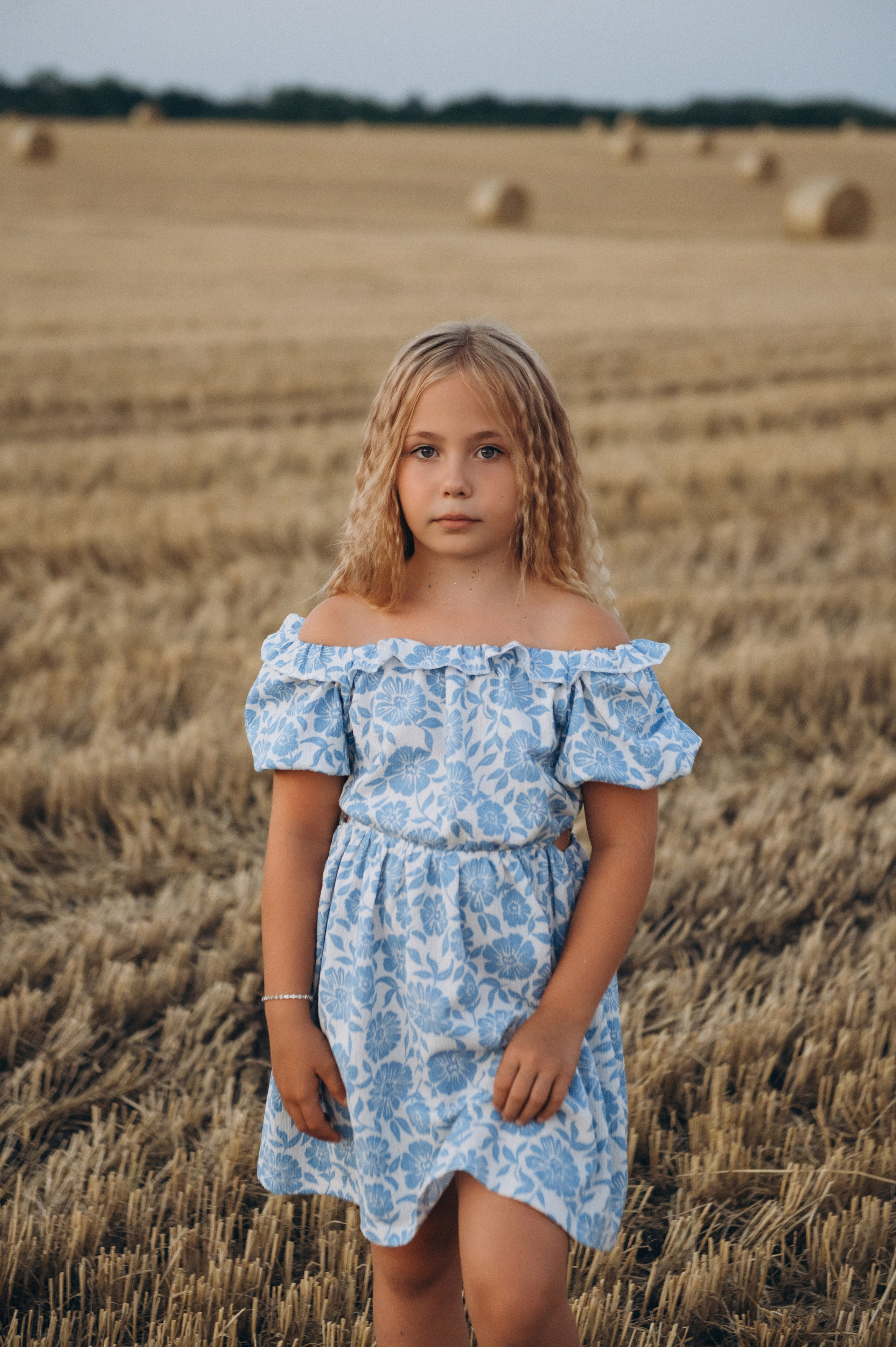 Фотосесія у соняшниках, дитячий фотограф Тернопіль, сімейний фотограф Тернопіль, дитяча фотосесія, фотосесія в полі, зйомка дітей. Сімейний, дитячий та індивідуальний фотограф в м. Тернопіль, м. Львів